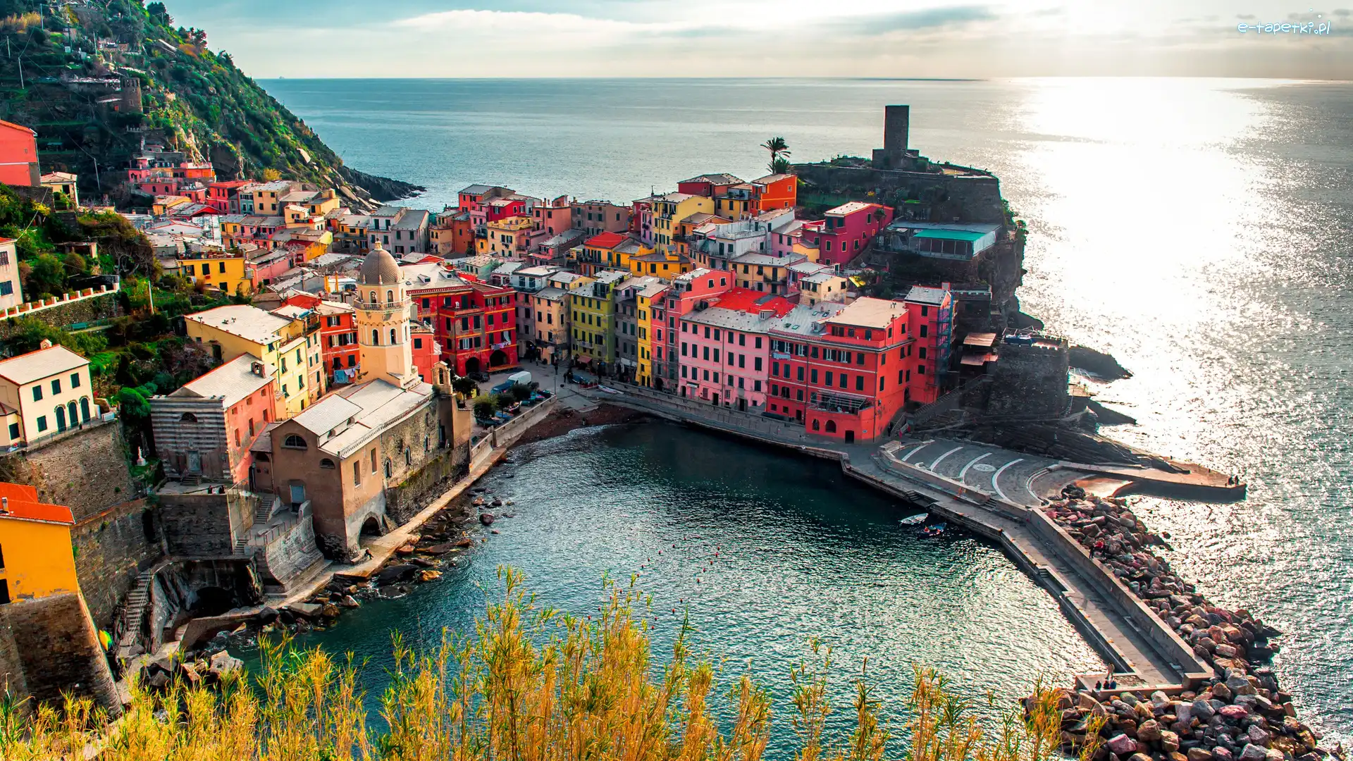 Park Narodowy Cinque Terre, Kolorowe, Domy, Vernazza, Włochy, Morze Liguryjskie, Zatoka
