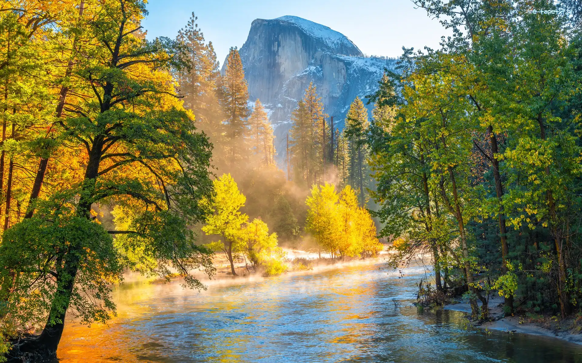 Las, Park Narodowy Yosemite, Jesień, Szczyt Half Dome, Stany Zjednoczone, Rzeka, Drzewa, Kalifornia, Merced River, Góry, Mgła