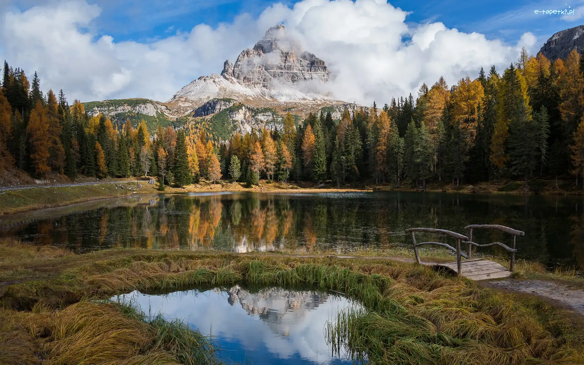 Tre Cime di Lavaredo, Góry, Jezioro, Masyw, Włochy, Mostek, Dolomity, Jesień, Antorno Lake, Drzewa, Las, Prowincja Belluno, Chmury