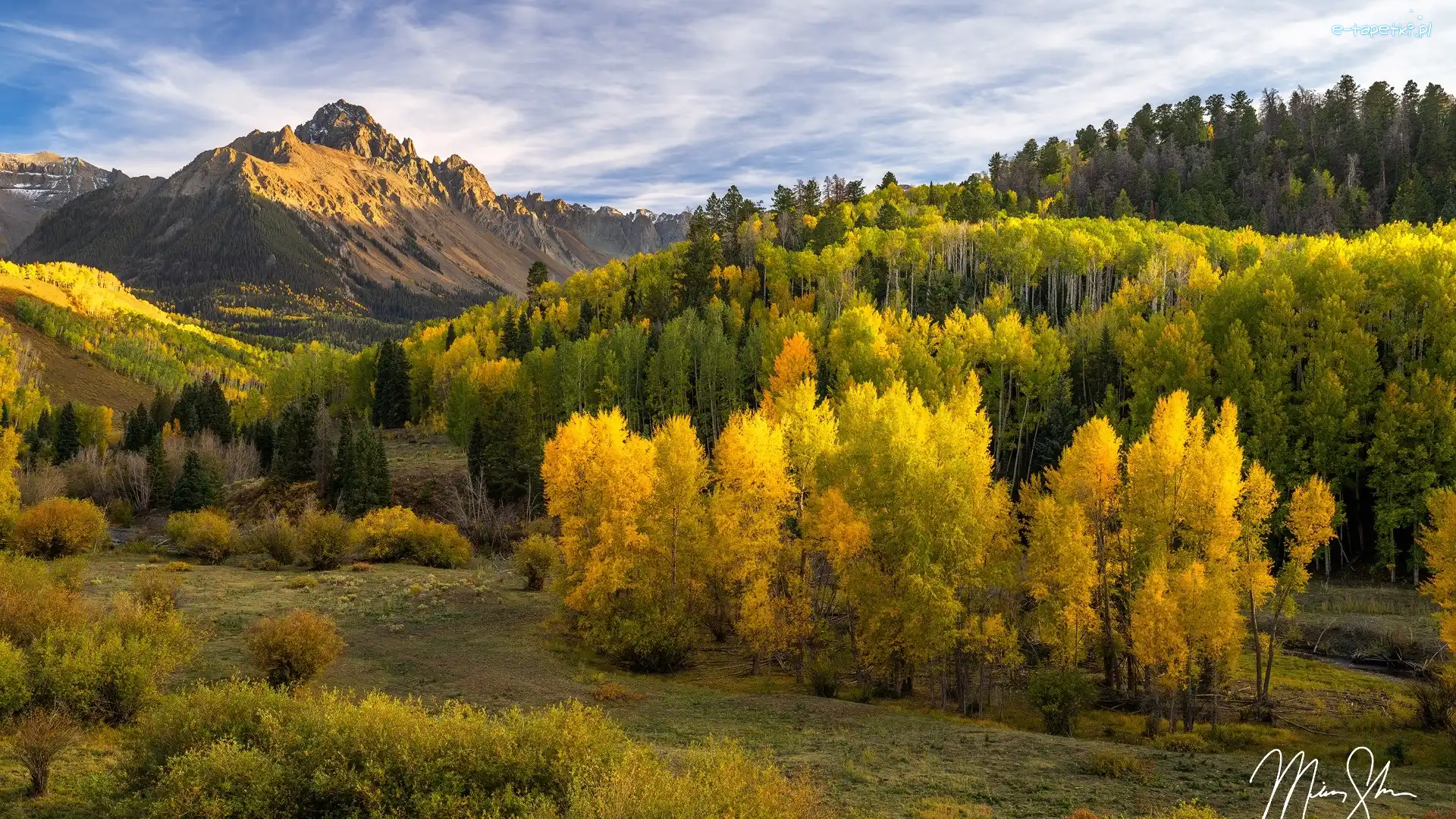Lasy, San Juan Mountains, Stany Zjednoczone, Kolorado, Góra Mount Sneffels, Drzewa, Jesień, Góry