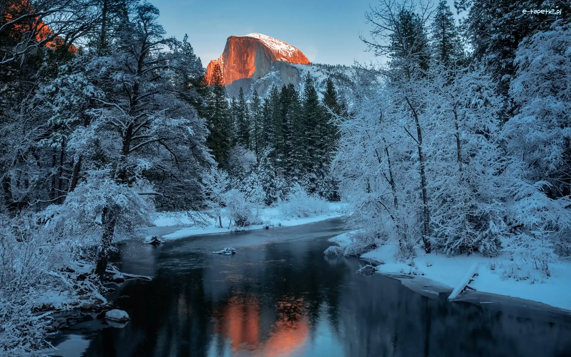 Rzeka, Ośnieżone, Stany Zjednoczone, Park Narodowy Yosemite, Drzewa, Merced River, Góry, Zima