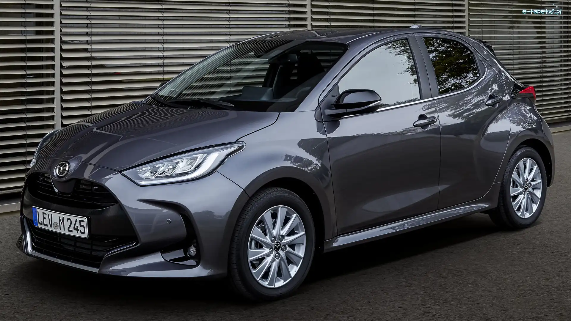 Hybryda, Mazda 2
