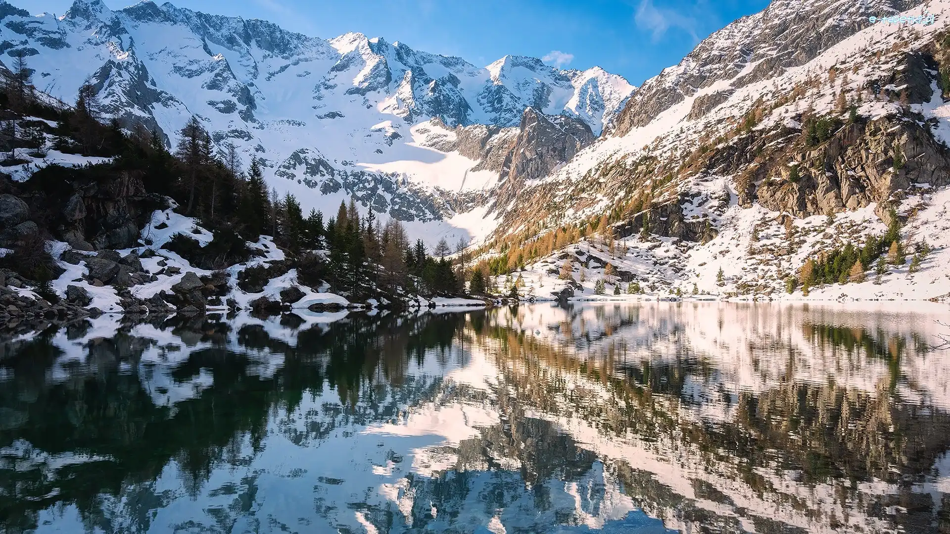Drzewa, Aviolo Lake, Dolomity, Góry, Zima, Włochy, Lombardia, Jezioro, Odbicie