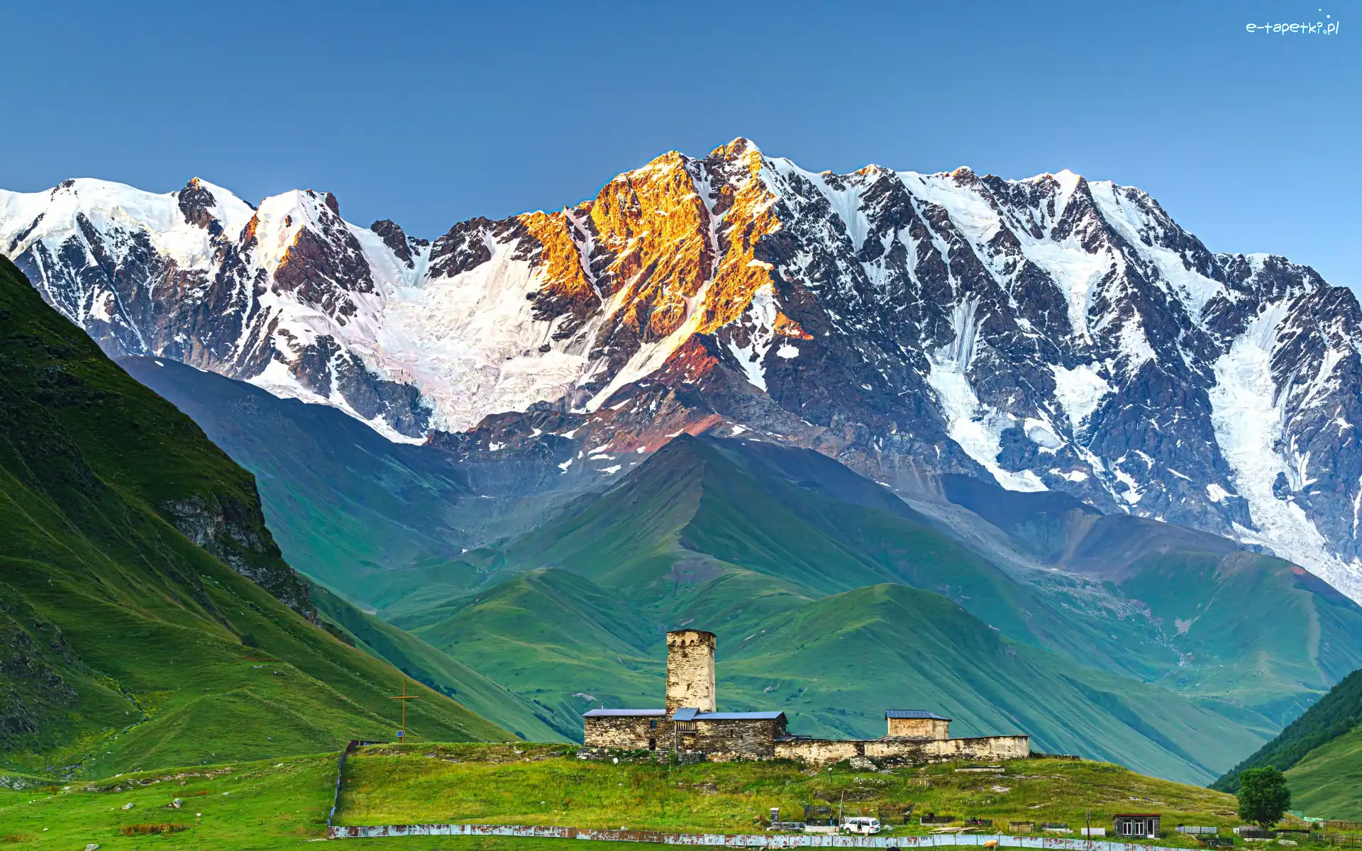 Lamaria church, Kościół, Lodowiec, Szczyt Szchara, Góry Kaukaz, Gruzja, Megrelia-Górna Swanetia, Shkhara Glacier, Ushguli