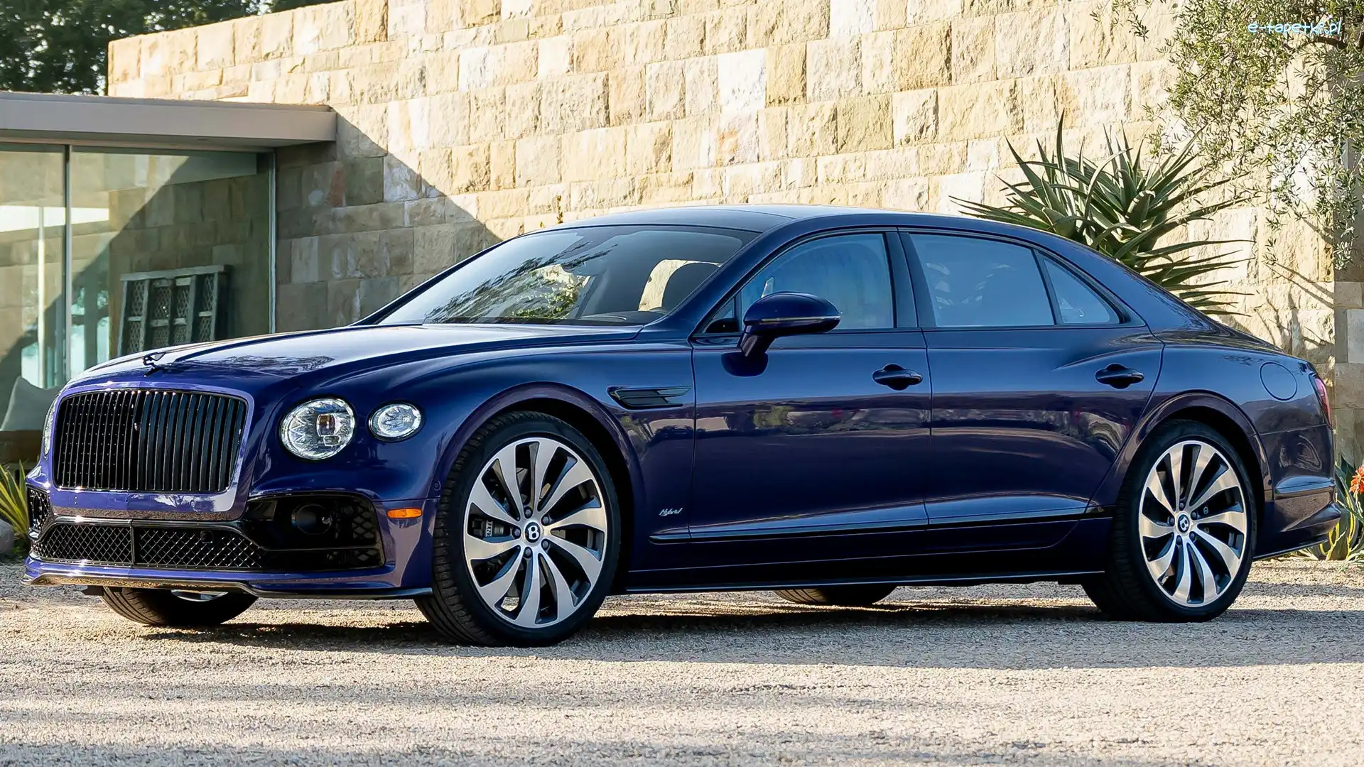 Hybryda, Bentley Flying Spur