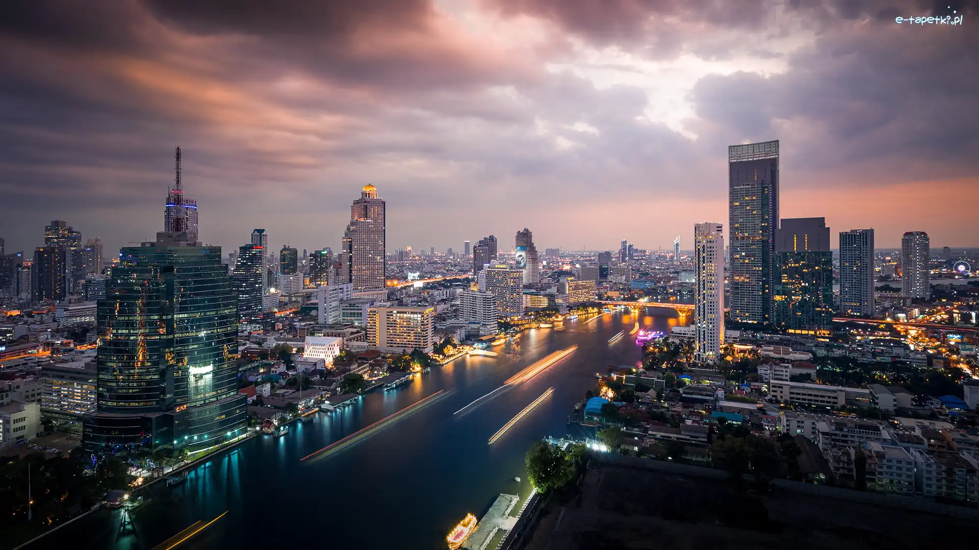 Zmrok, Tajlandia, Rzeka Menam, Bangkok, Dzielnica Khlong San, Wieżowce, Chao Phraya River