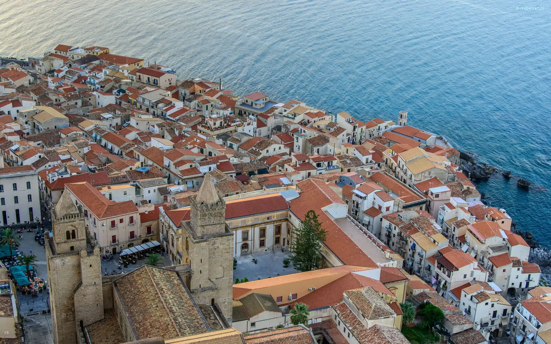 Cefalu, Włochy, Sycylia, Domy