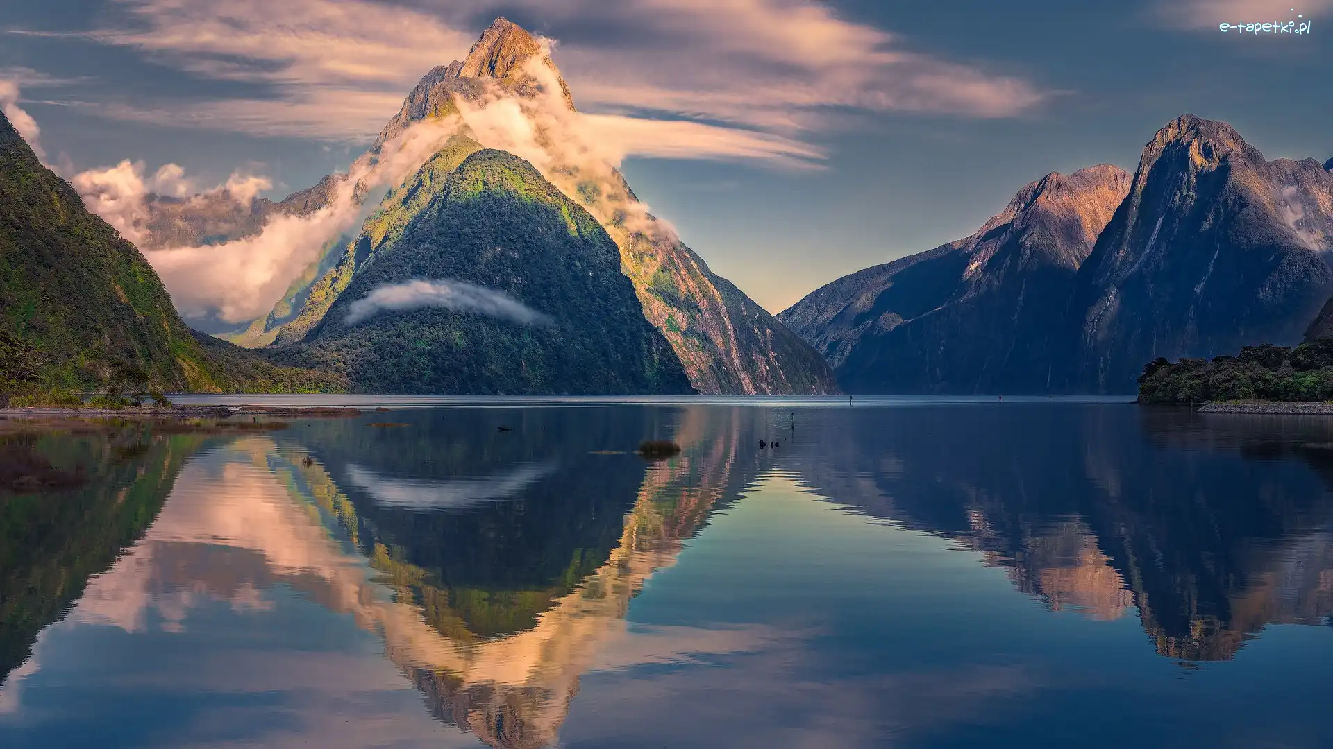Park Narodowy Fiordland, Fiord Milford, Nowa Zelandia, Odbicie, Alpy Południowe, Góra, Mitre Peak, Zatoka Milforda, Góry, Wyspa Południowa