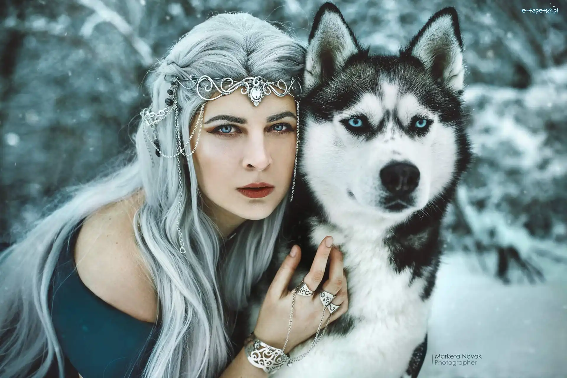Włosy, Długie, Śnieg, Siberian husky, Siwe, Biżuteria, Pies, Kobieta