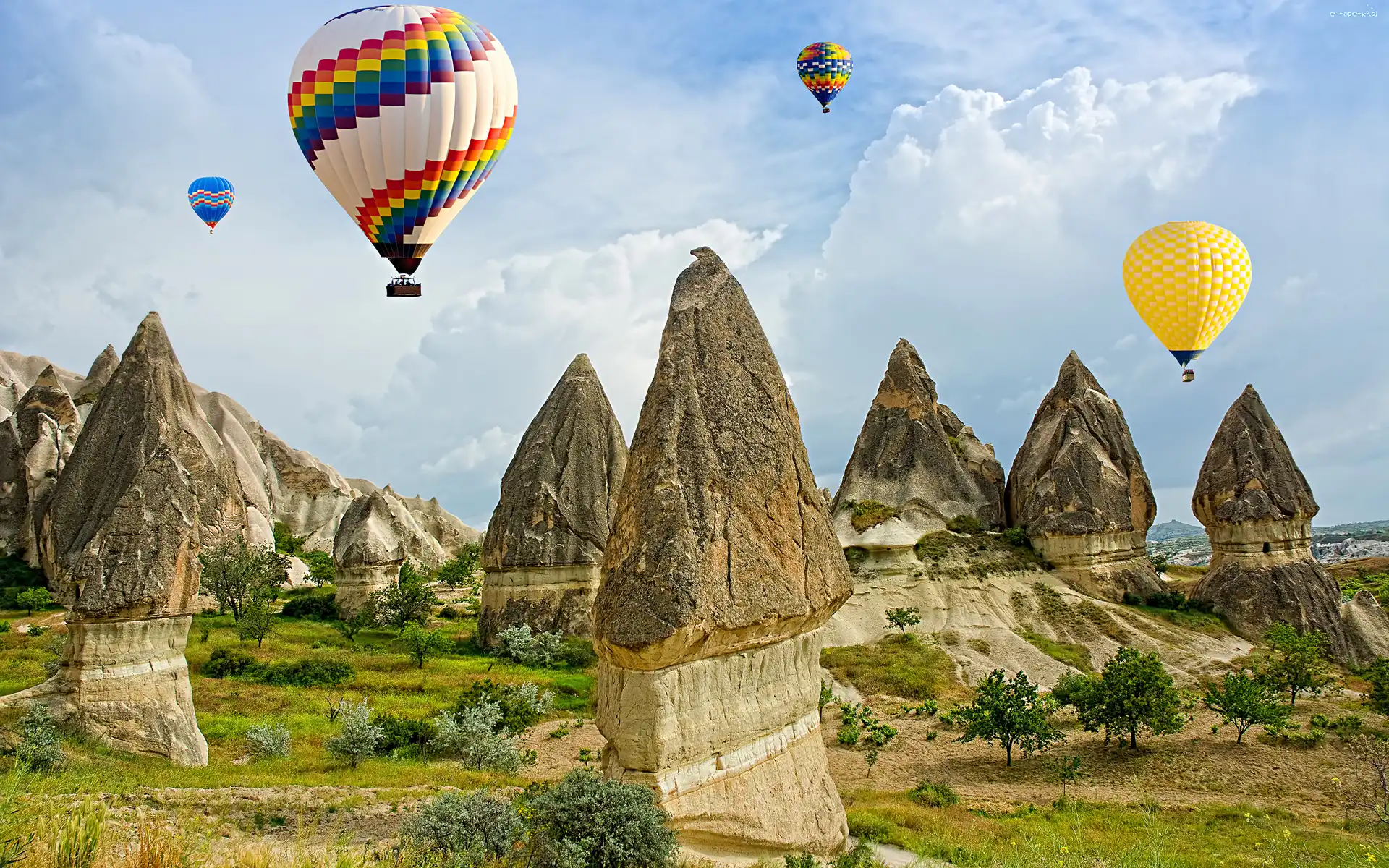 Kapadocja, Balony, Park Narodowy Goreme, Turcja, Skały, Stożkowate
