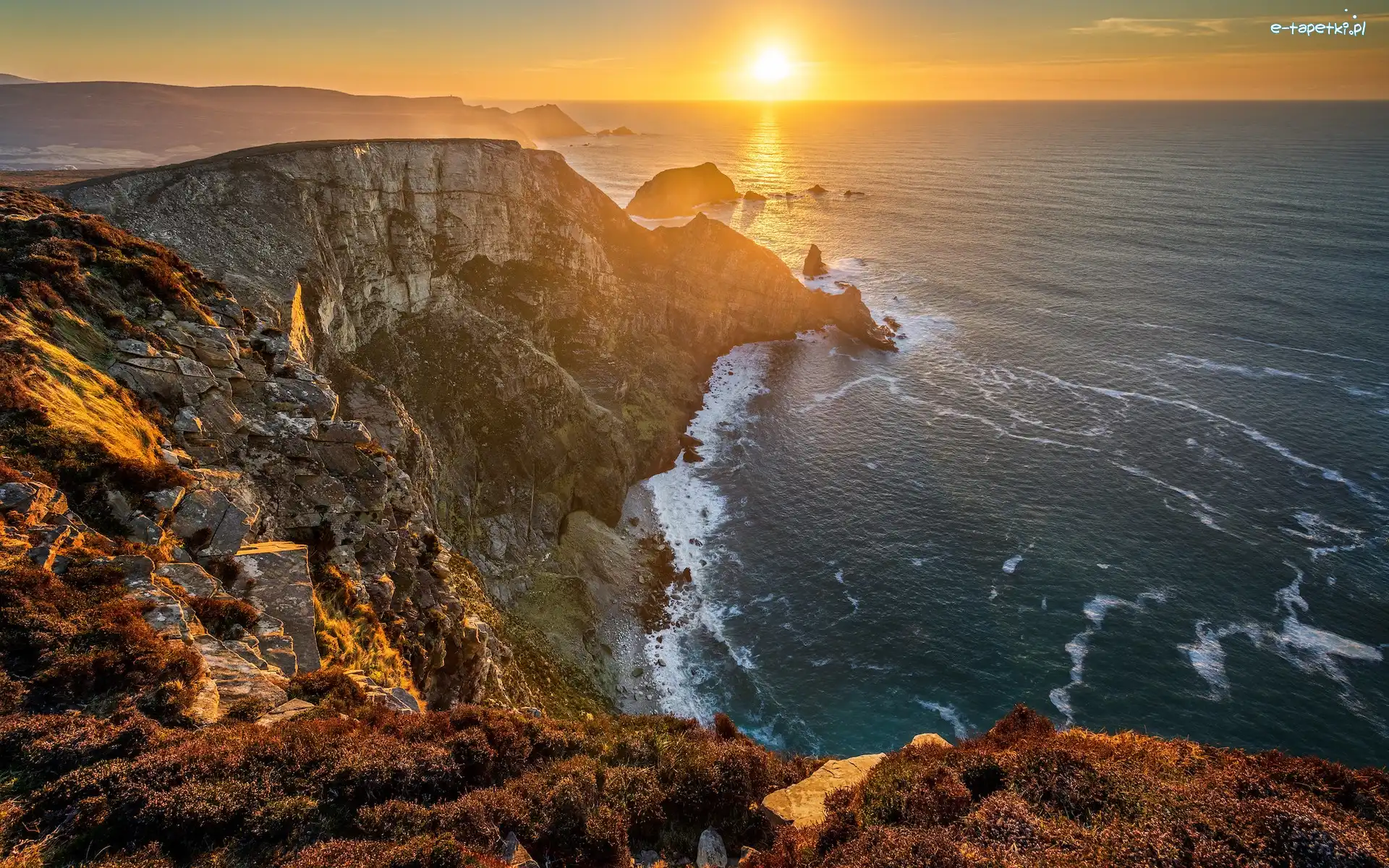 Zachód słońca, Glencolmcille, Morze, Hrabstwo Donegal, Irlandia, Skały, Wybrzeże