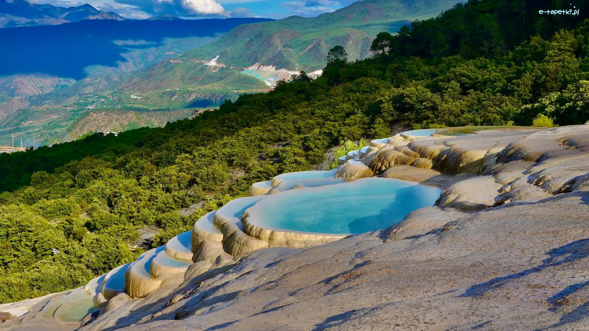Drzewa, Kaskada, Chiny, Prowincja Yunnan, Góry, Skały, Baishui Terrace, Tarasy wodne