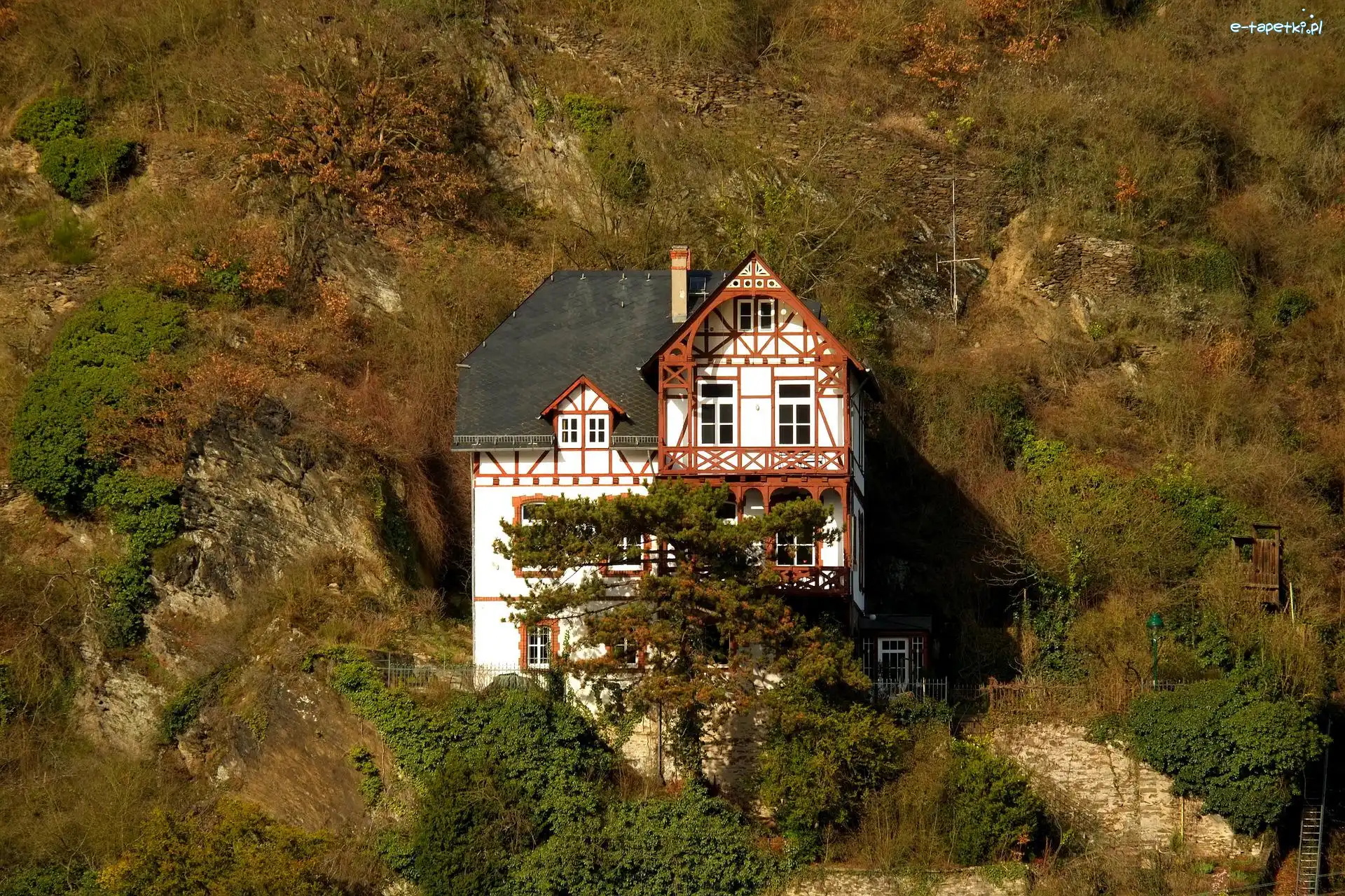 Skały, Jesień, Zbocze, Dom