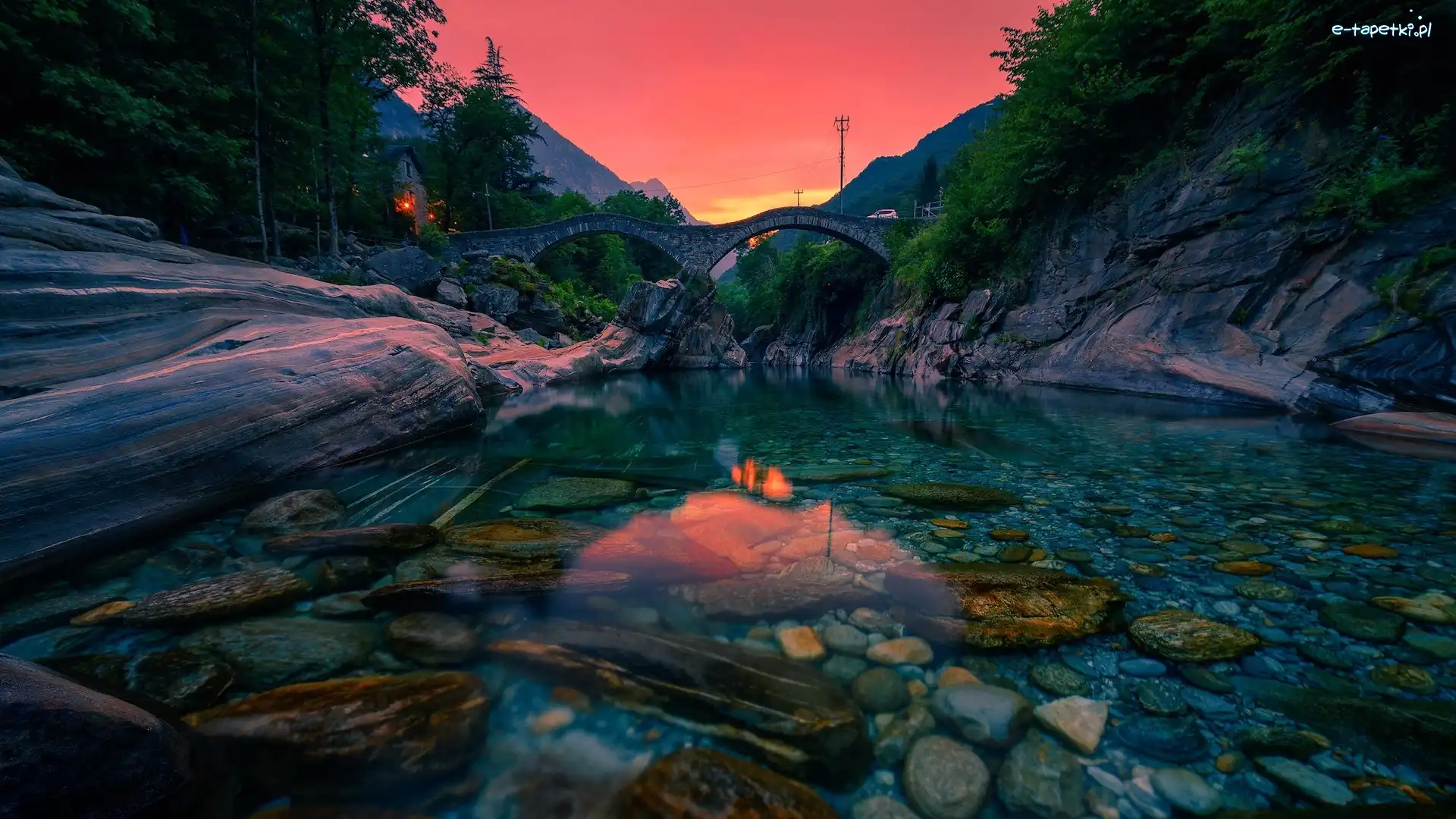 Drzewa, Rzeka, Zachód słońca, Lavertezzo, Most, Kamienny, Ponte dei Salti, Szwajcaria, Verzasca, Skały