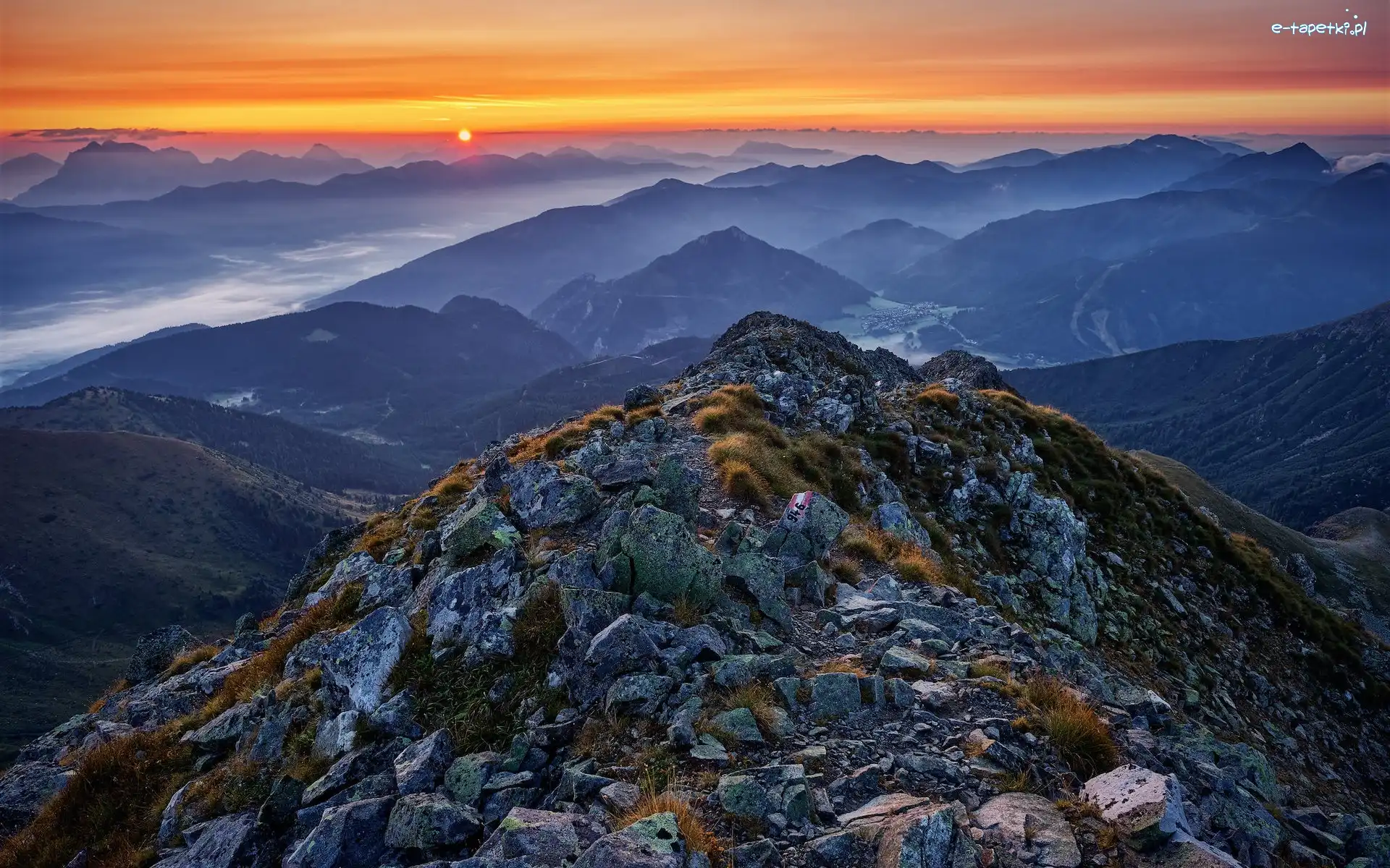 Mgła, Niskie Taury, Alpy, Góry, Austria, Skały, Wschód słońca