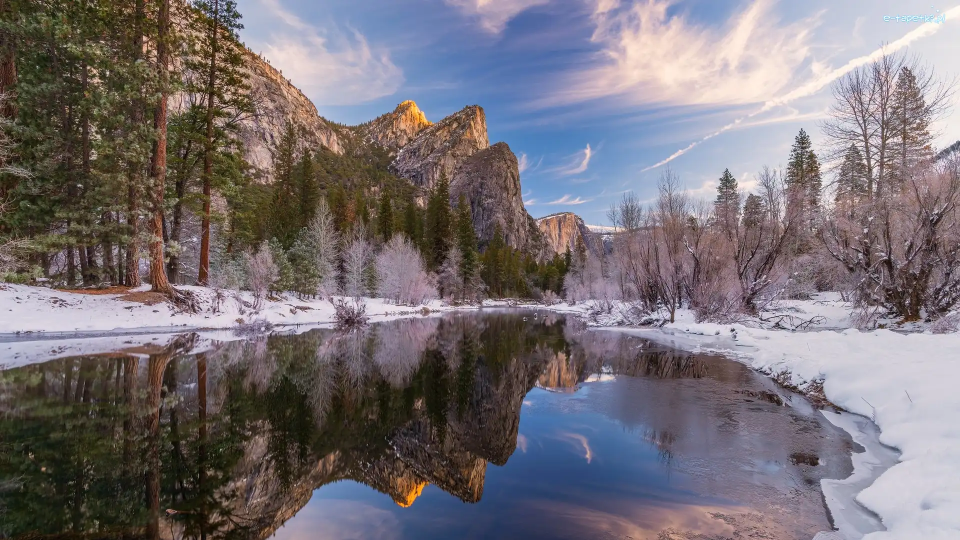 Park Narodowy Yosemite, Góry, Stany Zjednoczone, Odbicie, Merced River, Śnieg, Drzewa, Zima, Rzeka, Kalifornia