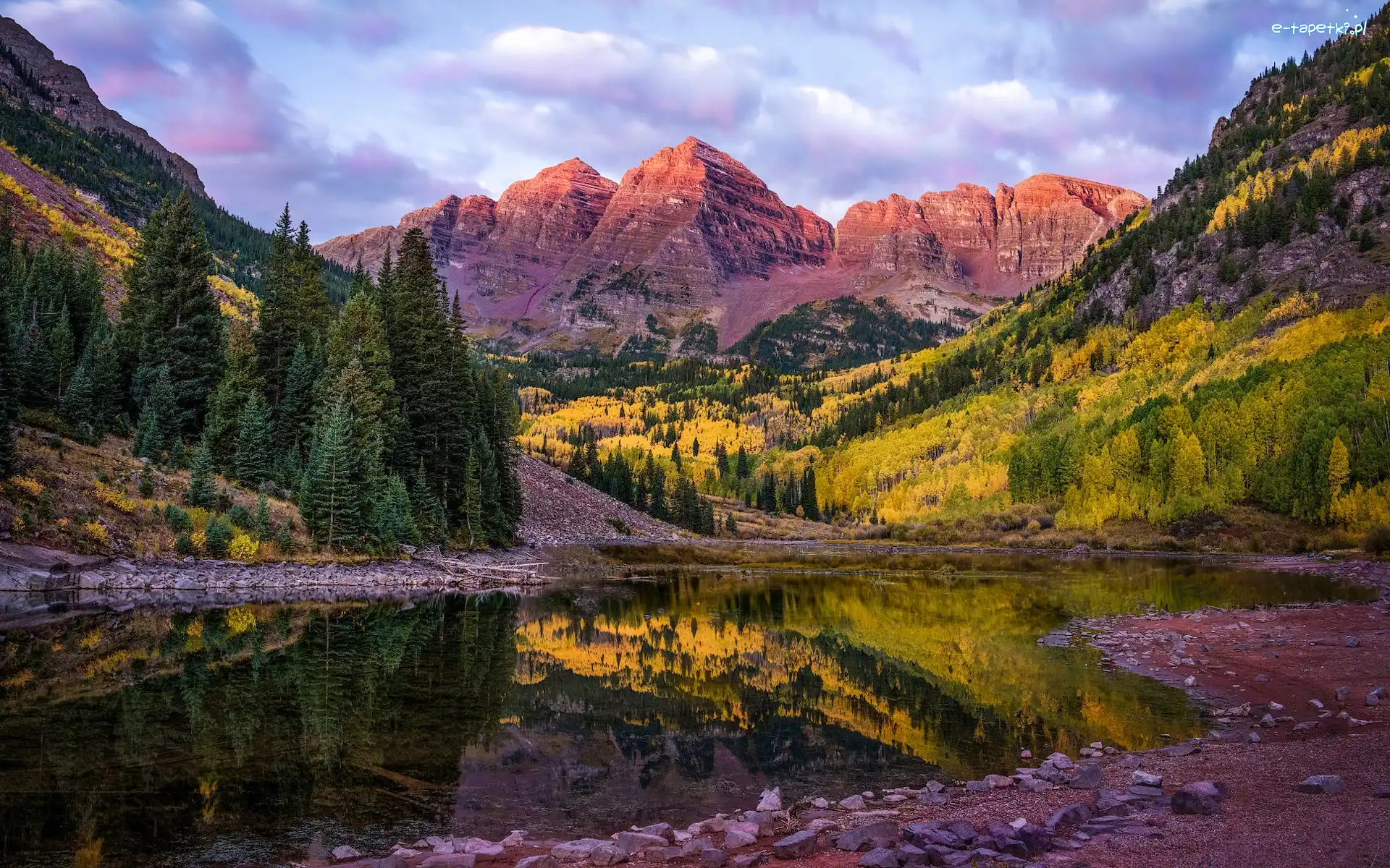 Odbicie, Maroon Lake, Maroon Bells, Szczyty, Góry Skaliste, Stany Zjednoczone, Kolorado, Jezioro, Drzewa