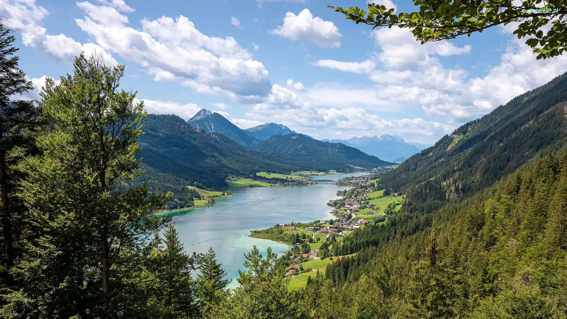 Góry, Domy, Jezioro Weissensee, Austria, Drzewa