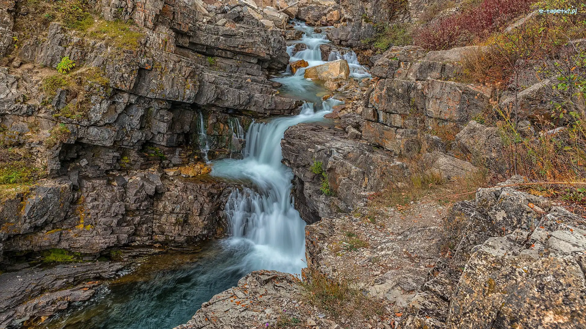 Wodospad, Park Narodowy Glacier, Skały, Swiftcurrent Falls, Stan Montana, Stany Zjednoczone