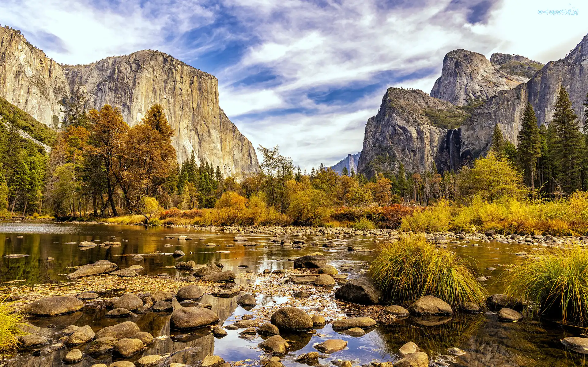 Góry, Park Narodowy Yosemite, Kalifornia, Natura, Chmury, Rzeka, Jesień, Niebo, Kamienie, Merced River, Skały, Stany Zjednoczone