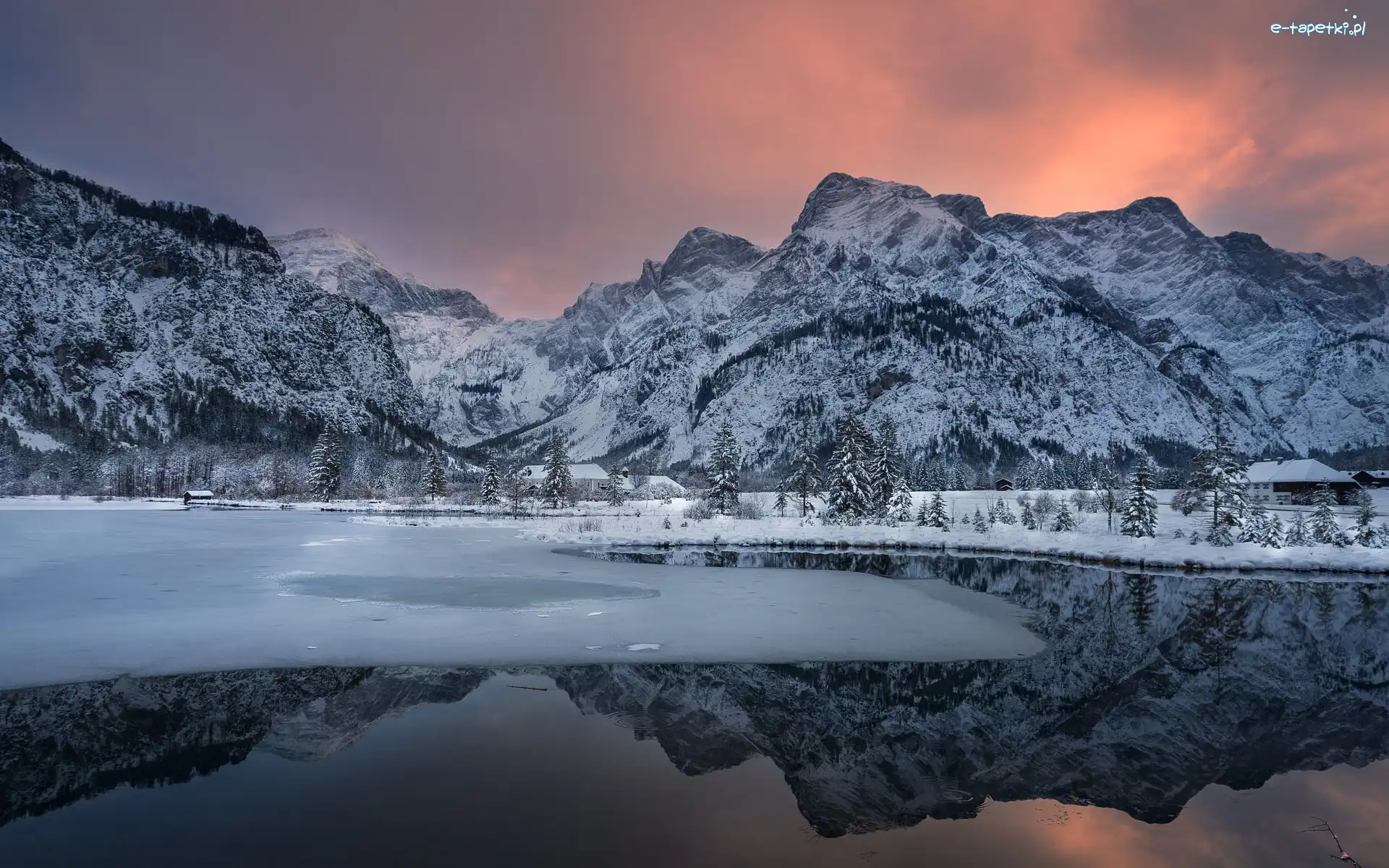 Austria, Góry, Drzewa, Jezioro Almsee, Zima, Zachód słońca, Domy