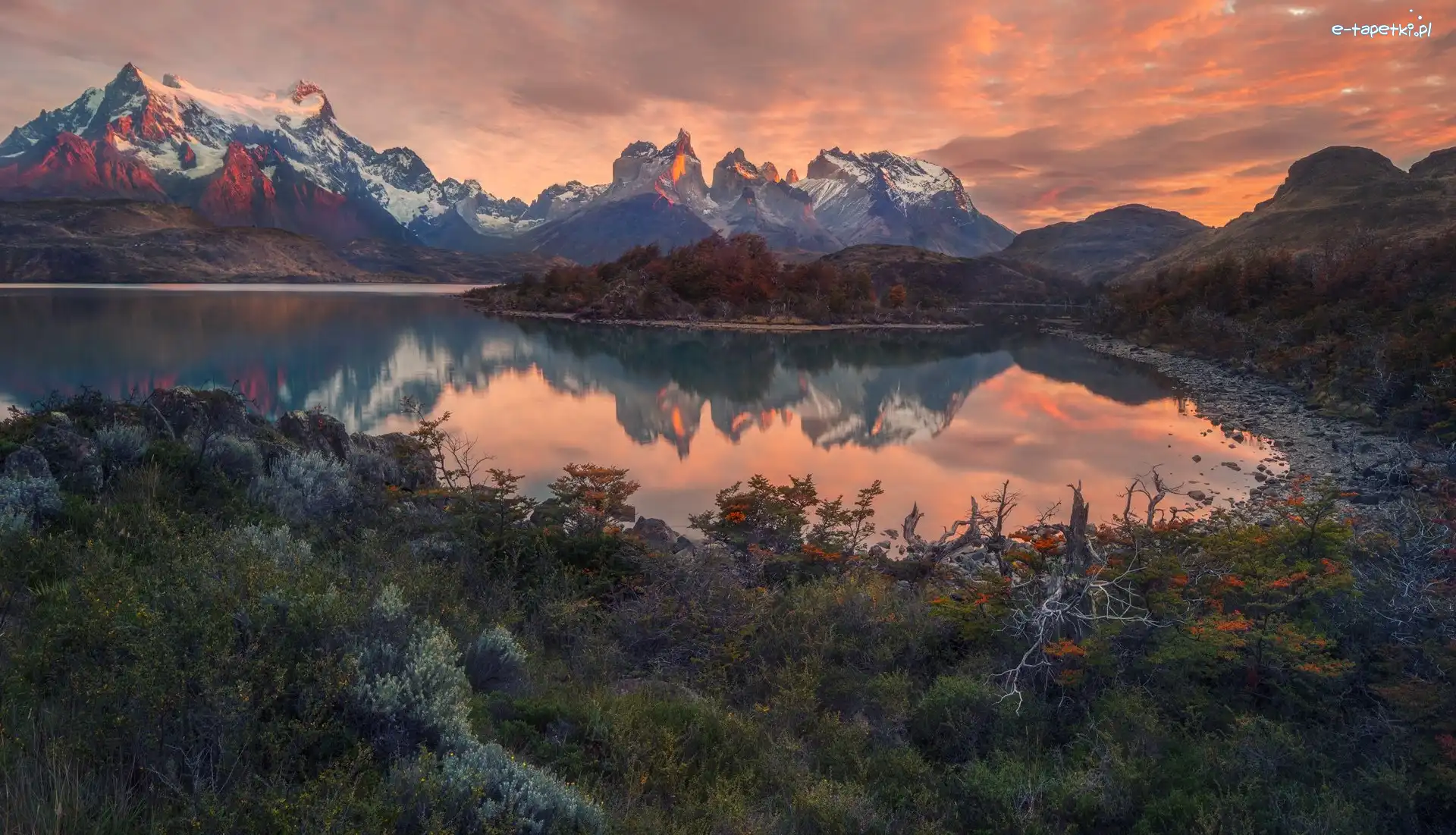 Zachód Słońca, Park Narodowy Torres Del Paine, Jezioro, Patagonia, Chile, Masyw Torres del Paine, Góry Cordillera del Paine