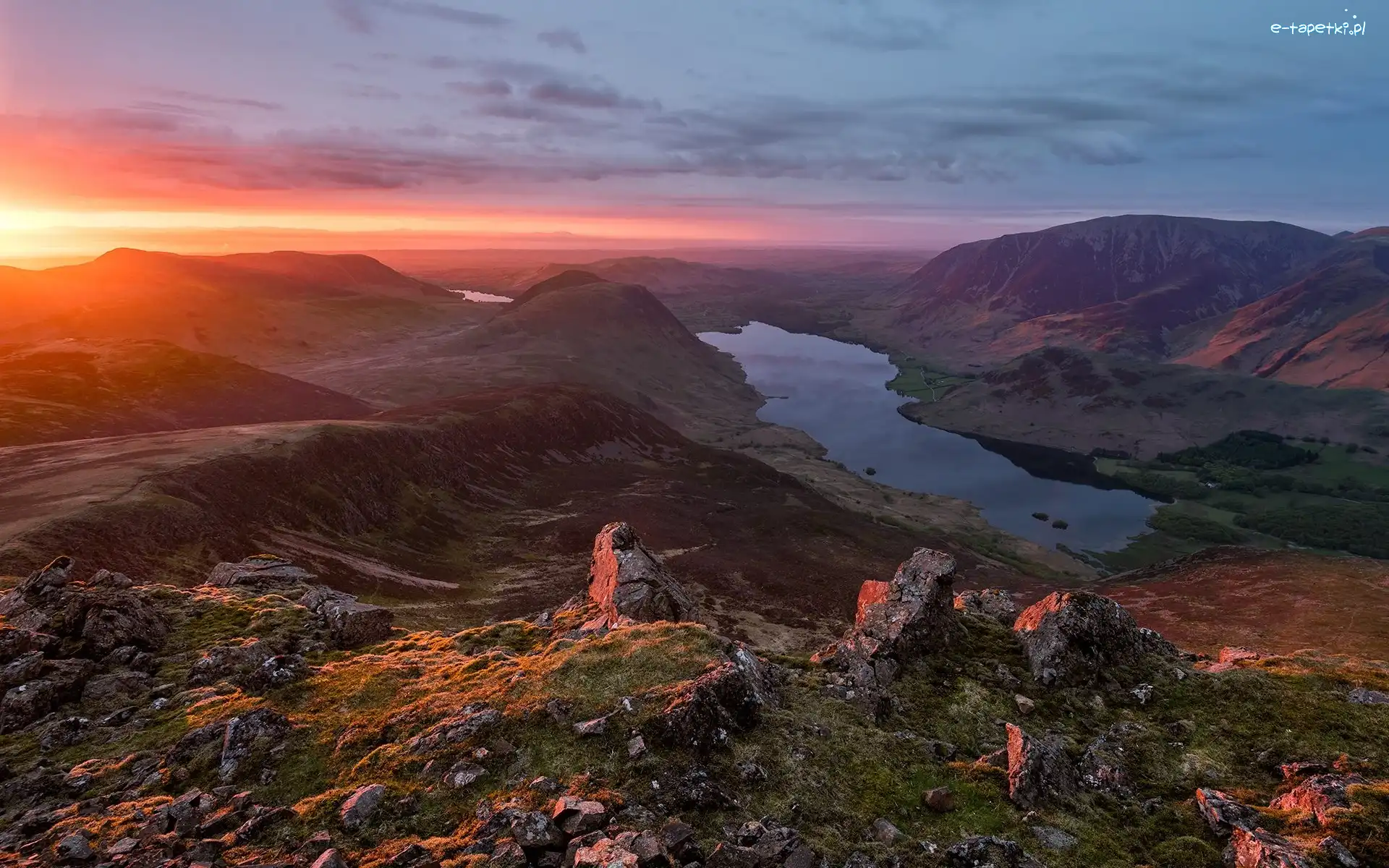 Anglia, Crummock Water, Kamienie, Jezioro, Góry, Park Narodowy Lake District, Zachód słońca
