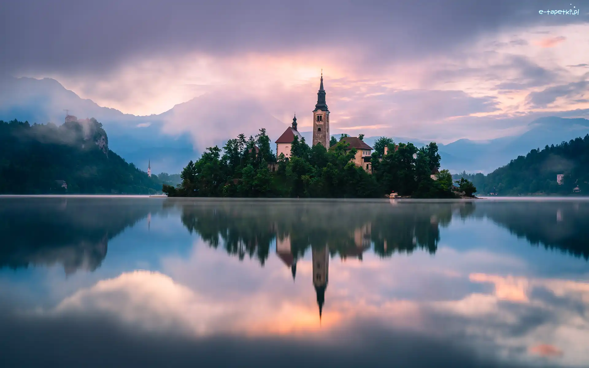 Zachód słońca, Wyspa Blejski Otok, Kościół, Jezioro Bled, Słowenia, Alpy Julijskie, Góry