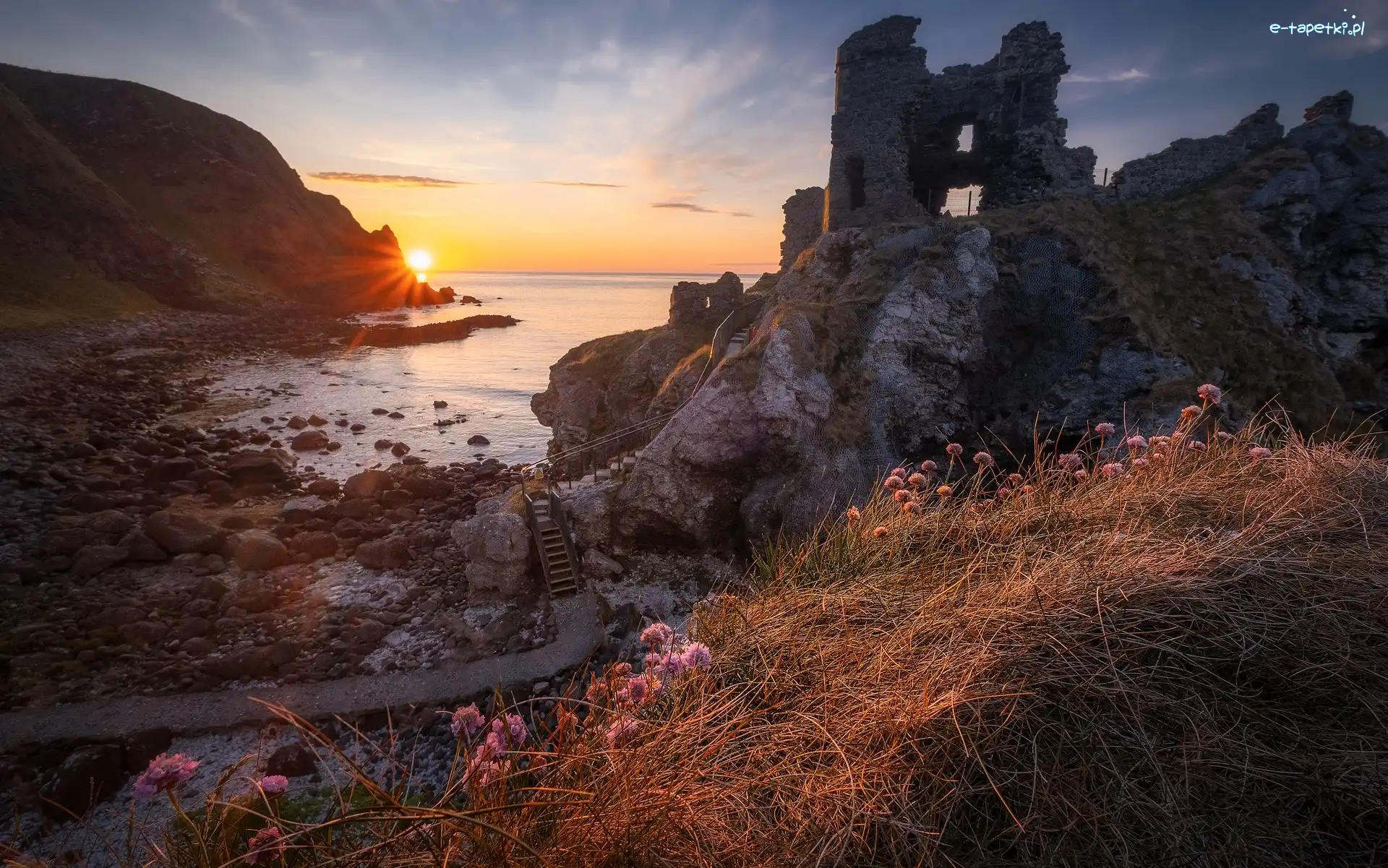 Zamek, Skały, Irlandia Północna, Hrabstwo Antrim, Ruiny, Kinbane Castle, Zachód słońca, Morze
