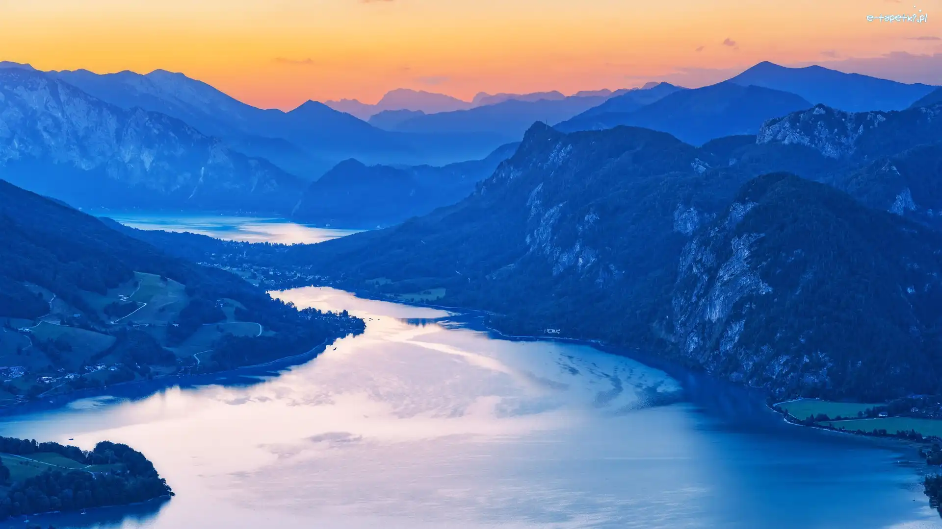 Góry Salzkammergut Berge, Żółte, Jezioro Mondsee, Austria, Niebo