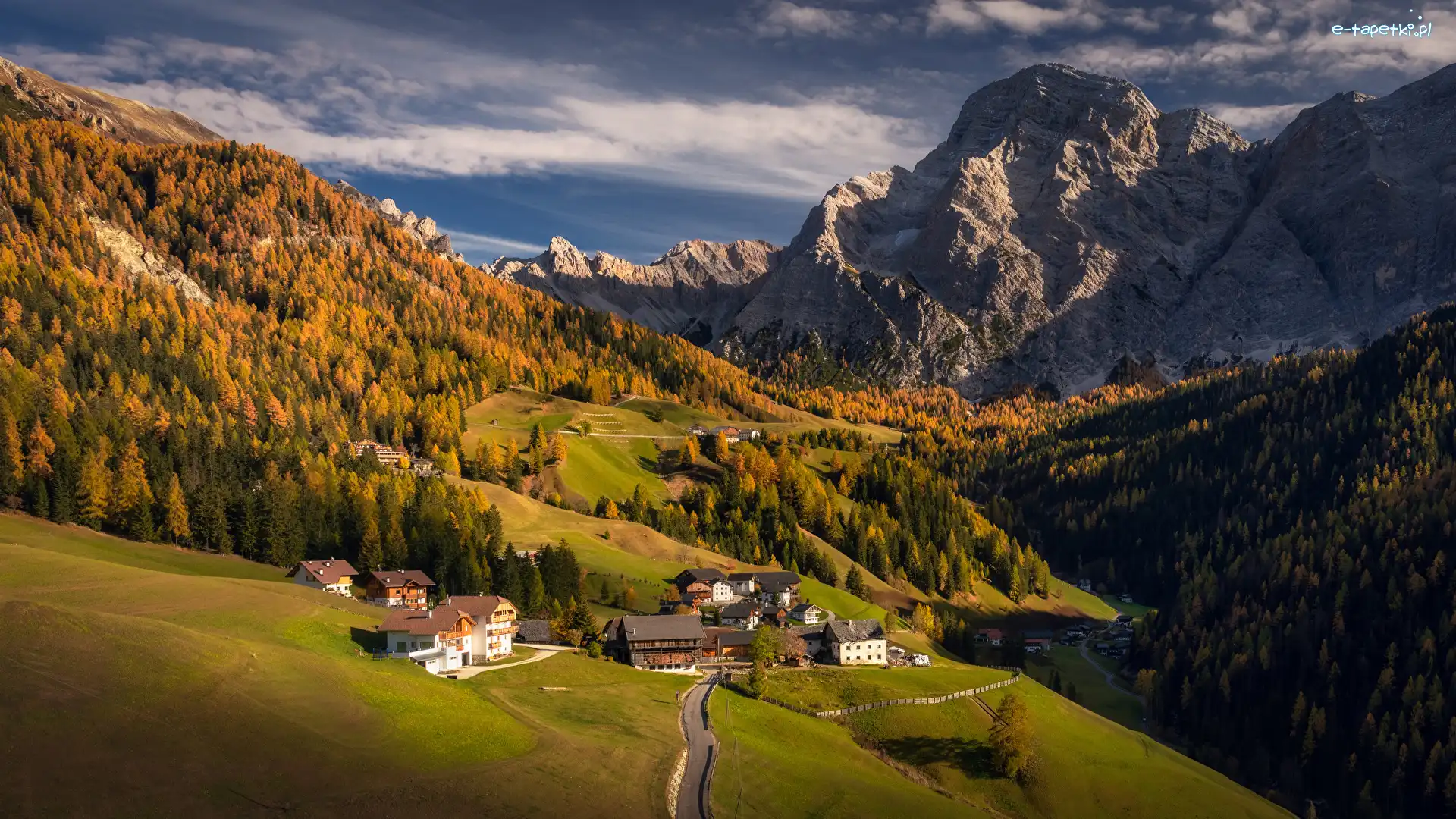 Dolomity, Góry, Bolzano, Dolina, Wieś, Domy, Alpy, Val Badia, Las, Droga, Skały, Włochy