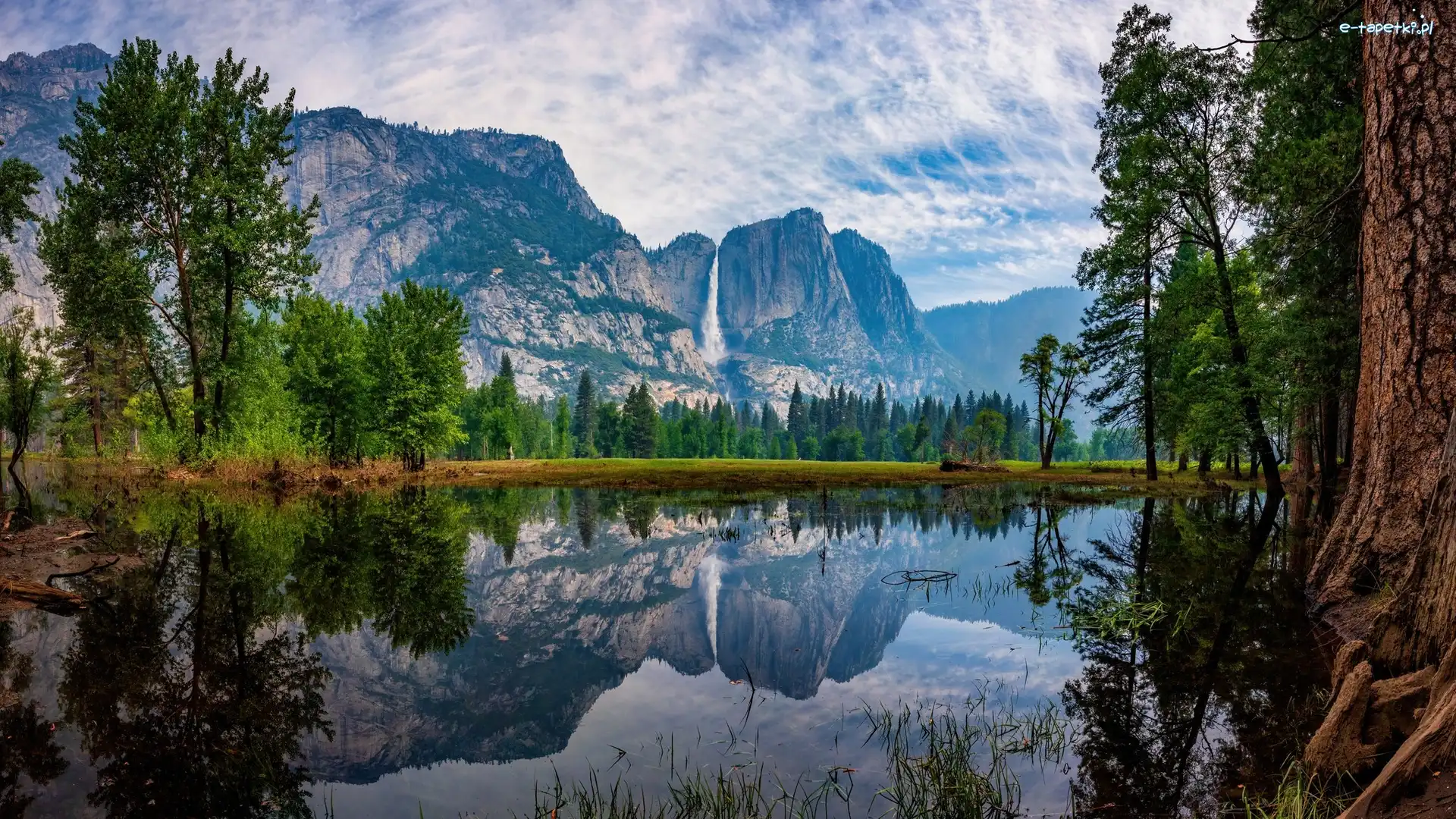 Góry, Kalifornia, Odbicie, Drzewa, Park Narodowy Yosemite, Wodospad, Rzeka, Stany Zjednoczone