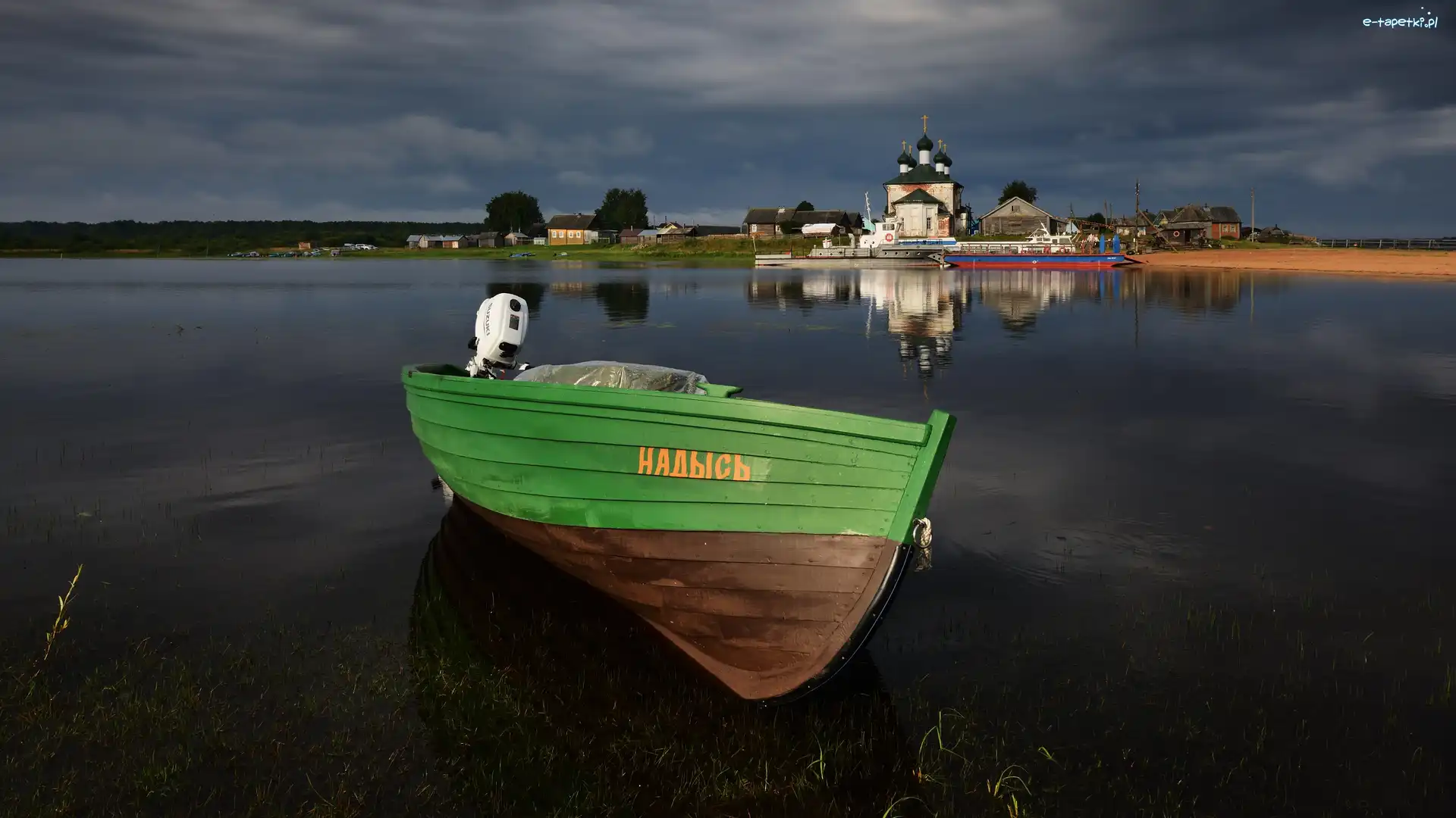 Rzeka, Cerkiew, Łódź, Chmury, Drzewa