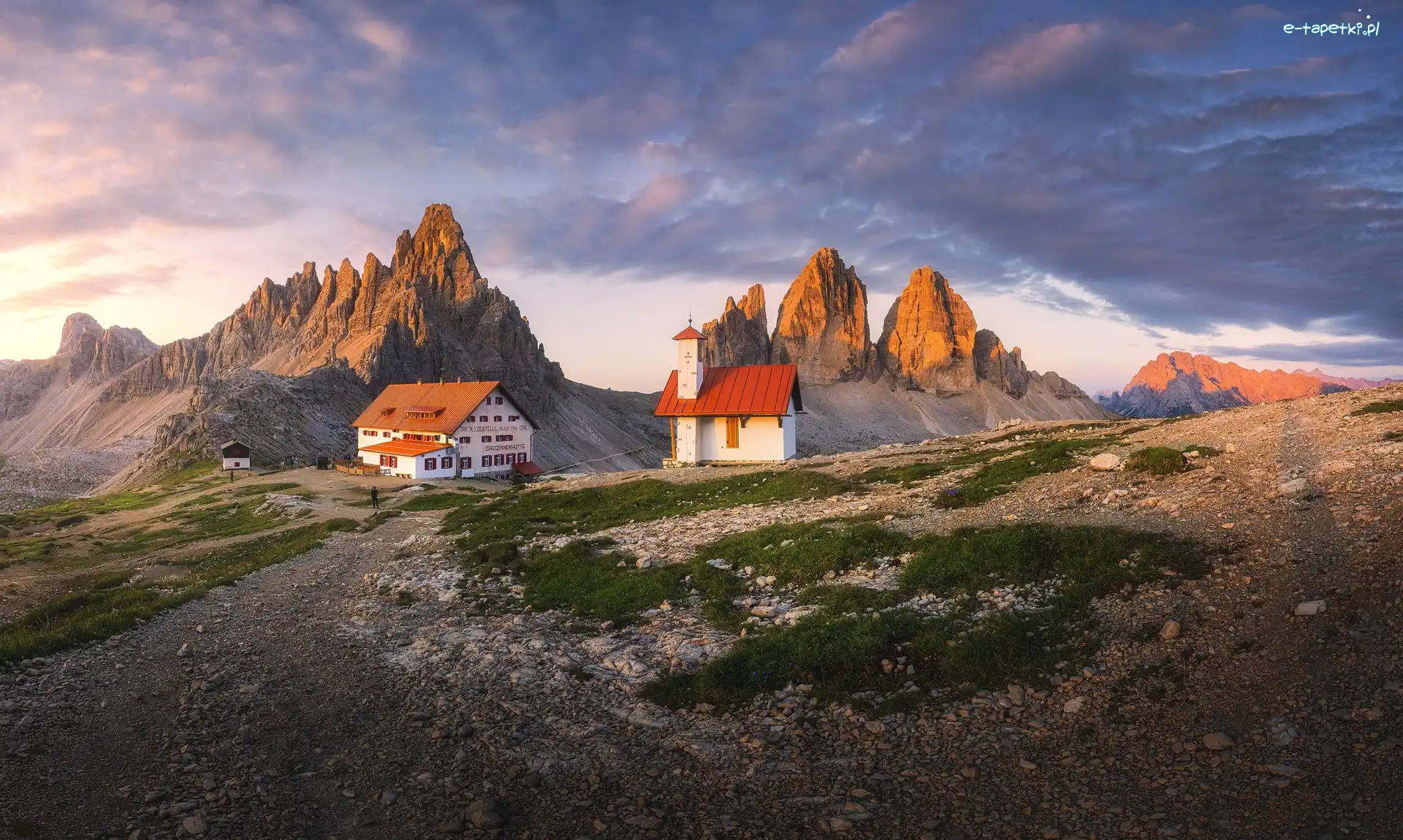 Dom, Tre Cime di Lavaredo, Włochy, Chmury, Dolomity, Schronisko Auronzo, Kaplica, Góry