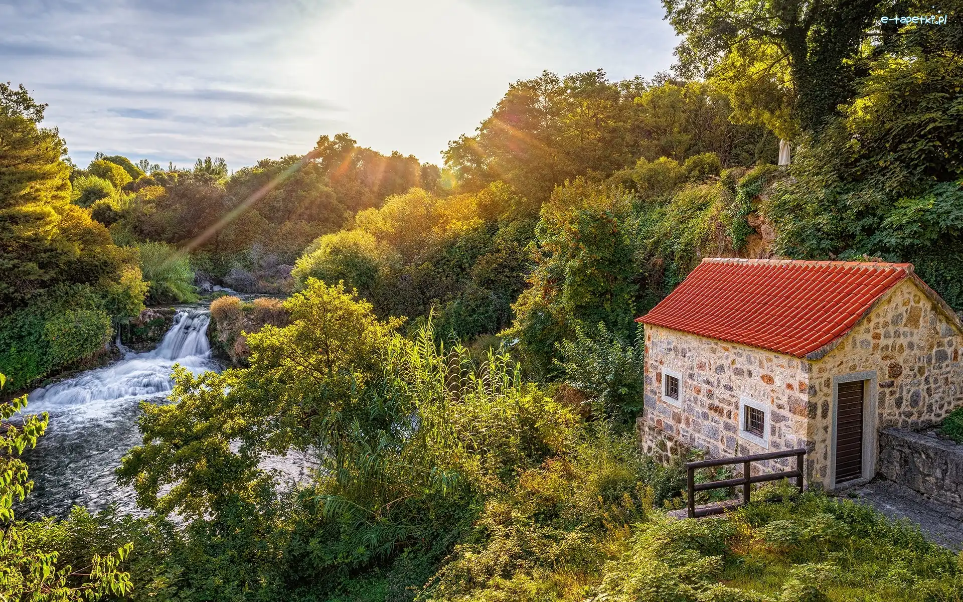 Drzewa, Wodospad, Dom, Chorwacja, Rzeka, Park Narodowy Krka