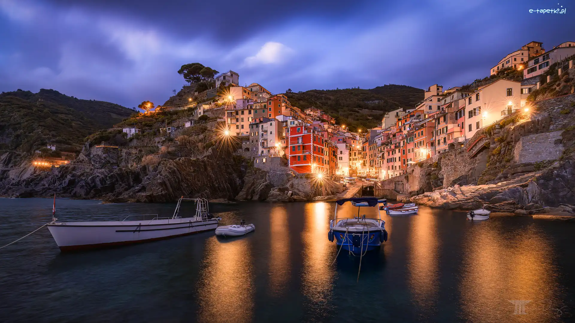 Łódki, Cinque Terre, Zmrok, Światła, Włochy, Domy, Góry, Riomaggiore