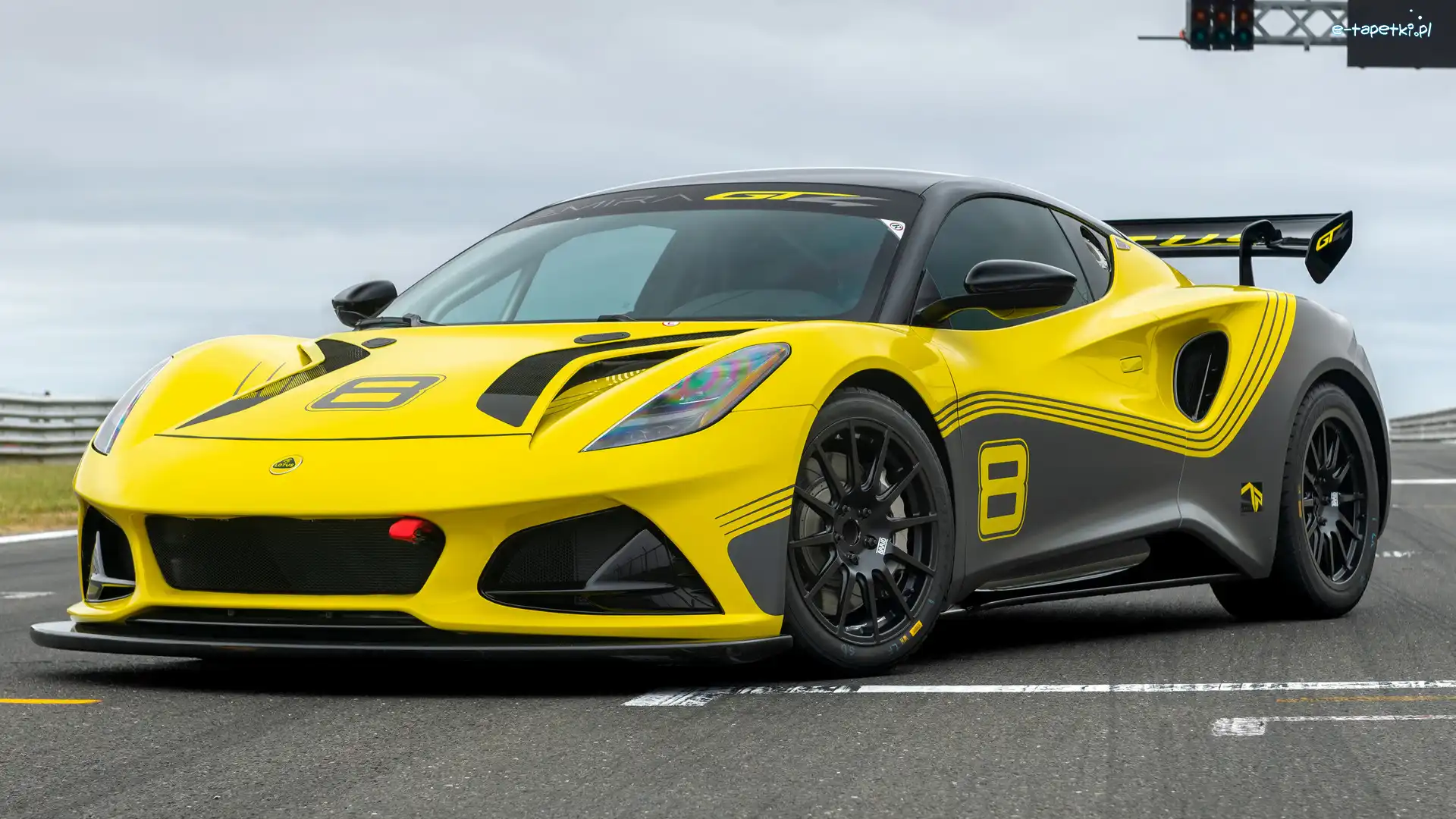 Żółty, Lotus Emira GT4