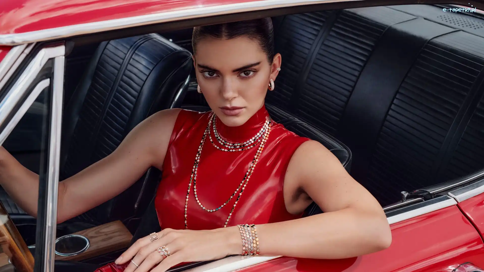 Samochód, Kendall Jenner, Biżuteria, Modelka, Kobieta, Sukienka, Czerwona