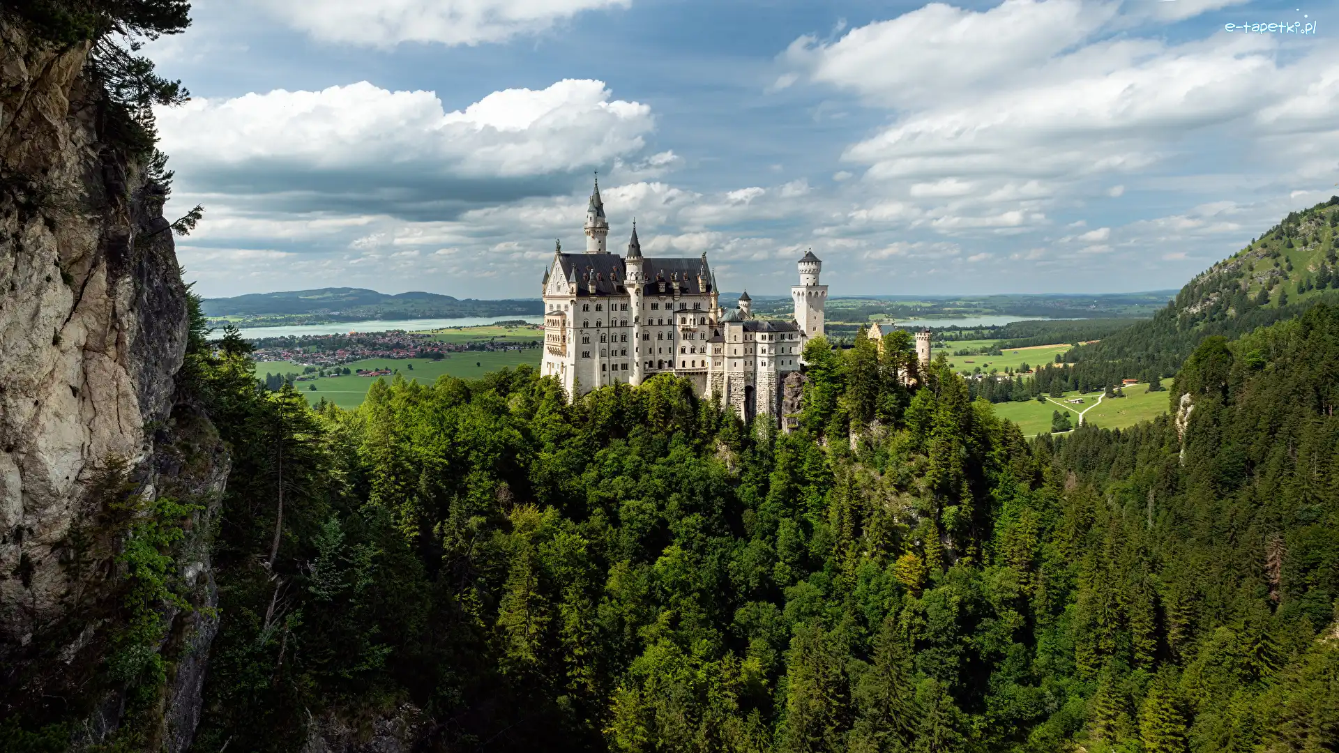 Niemcy, Drzewa, Niebo, Bawaria, Skały, Zamek Neuschwanstein