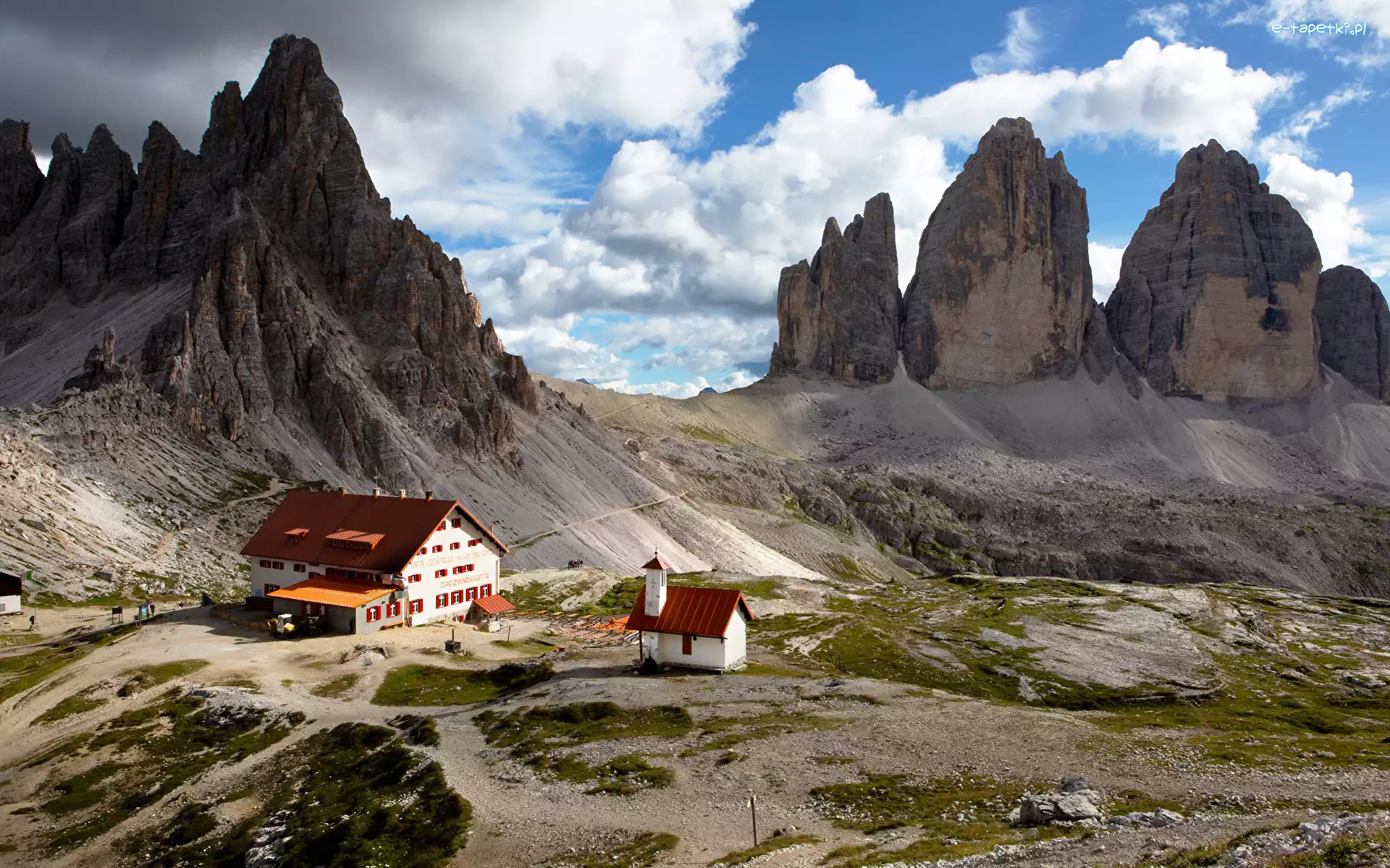 Schronisko Auronzo, Tre Cime di Lavaredo, Dolomity, Kaplica, Góry, Włochy