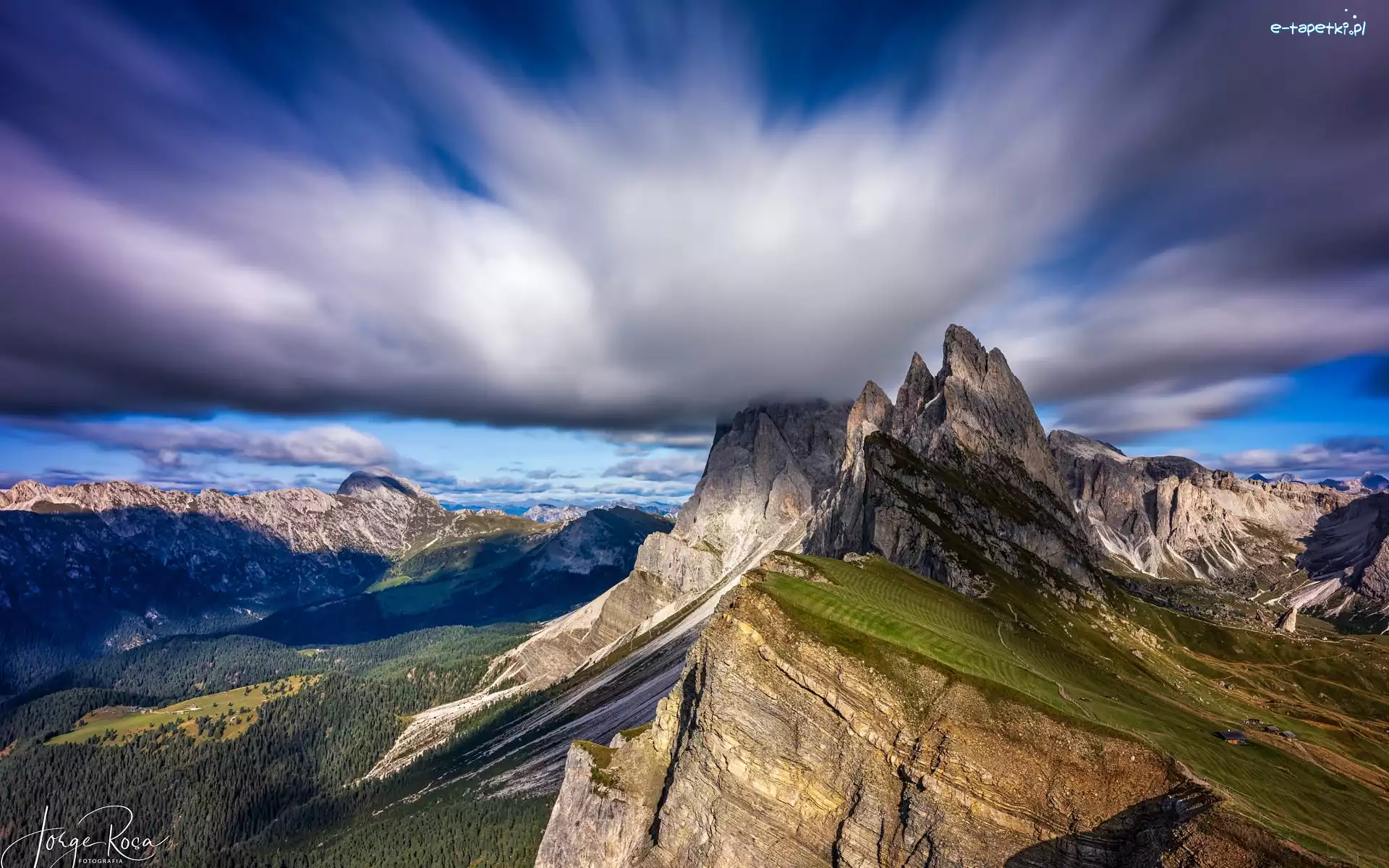 Dolomity, Seceda, Włochy, Chmury, Góry, Las, Drzewa, Szczyt