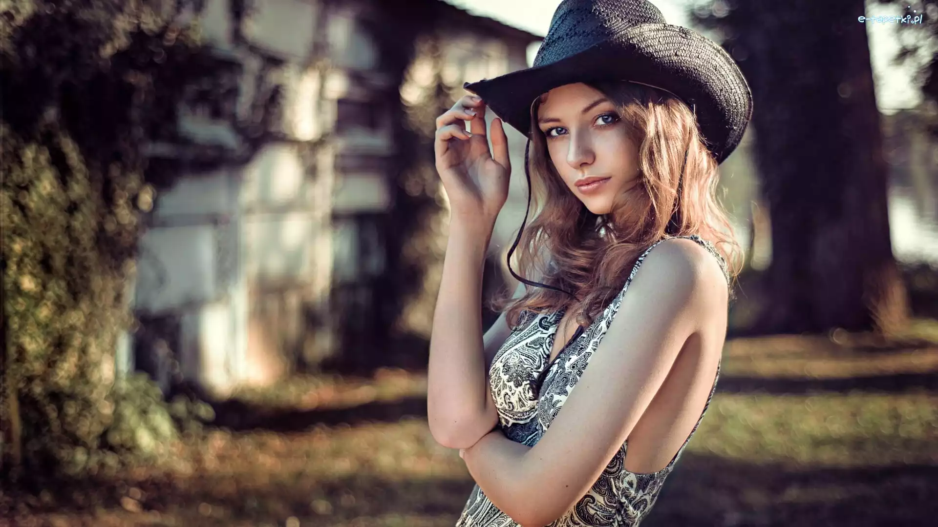 Lea Cuvillier, Kapelusz, Modelka, Kobieta