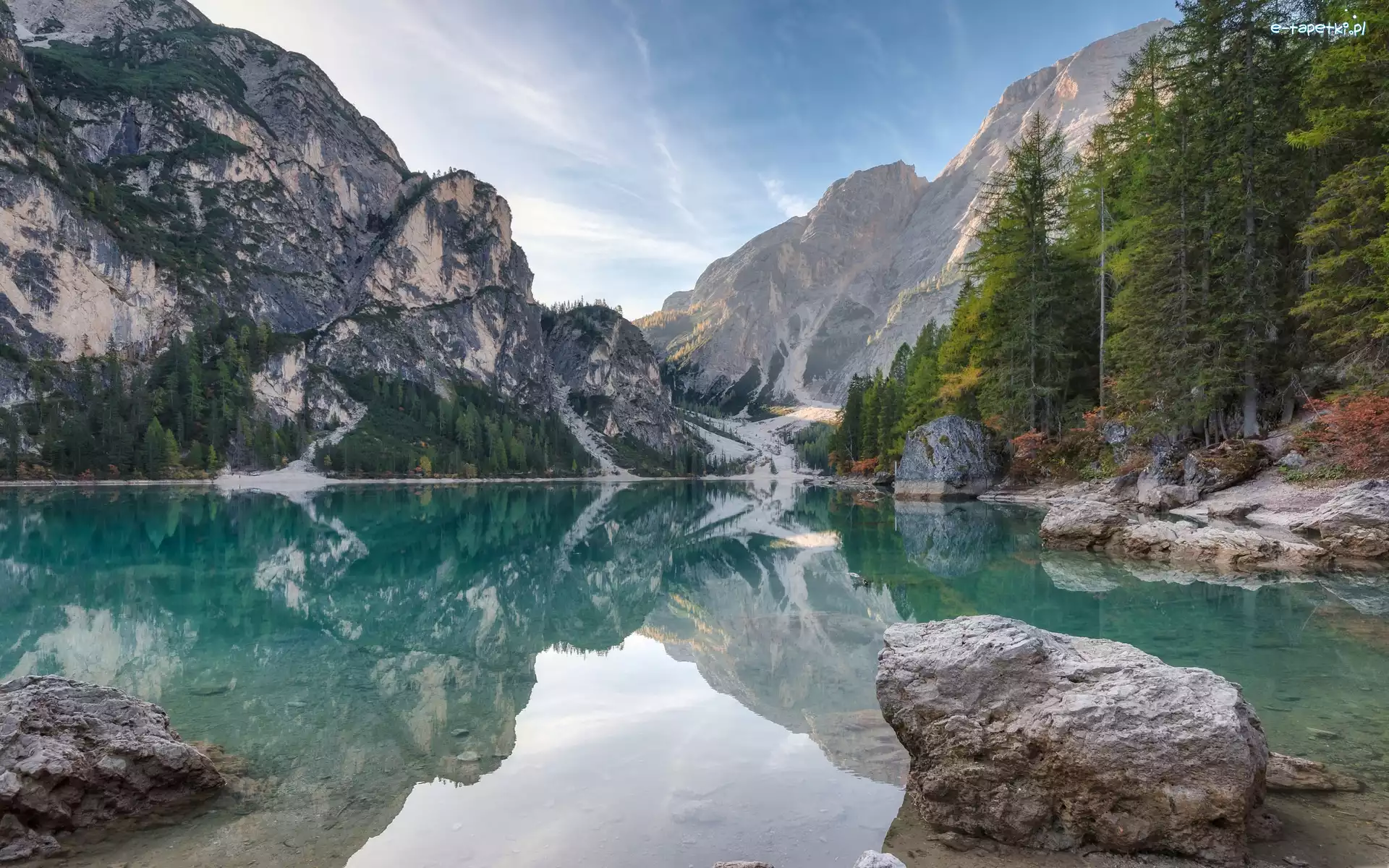 Dolomity, Góry, Pragser Wildsee, Jezioro, Włochy, Odbicie, Skały, Lago di Braies, Drzewa