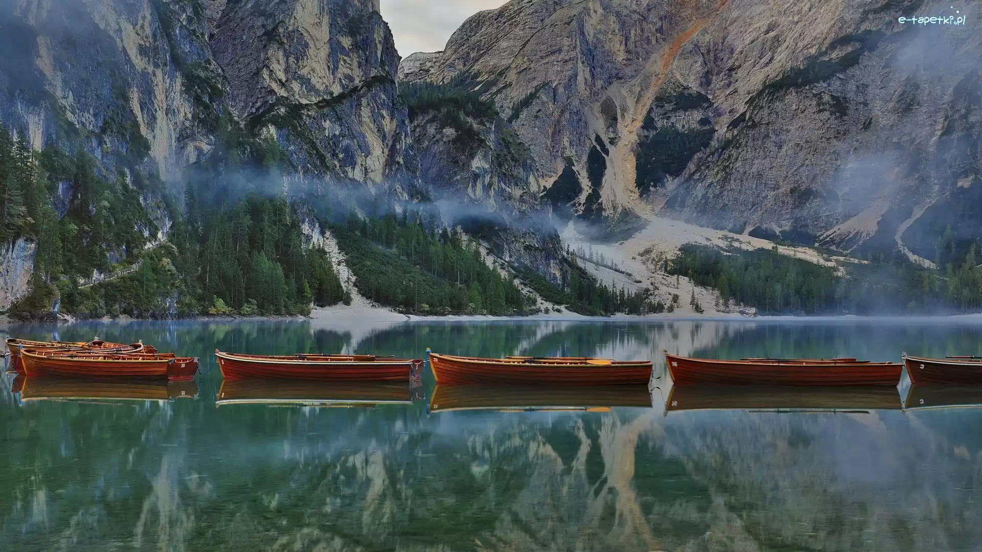 Dolomity, Lago di Braies, Góry, Łódki, Jezioro Pragser Wildsee, Włochy