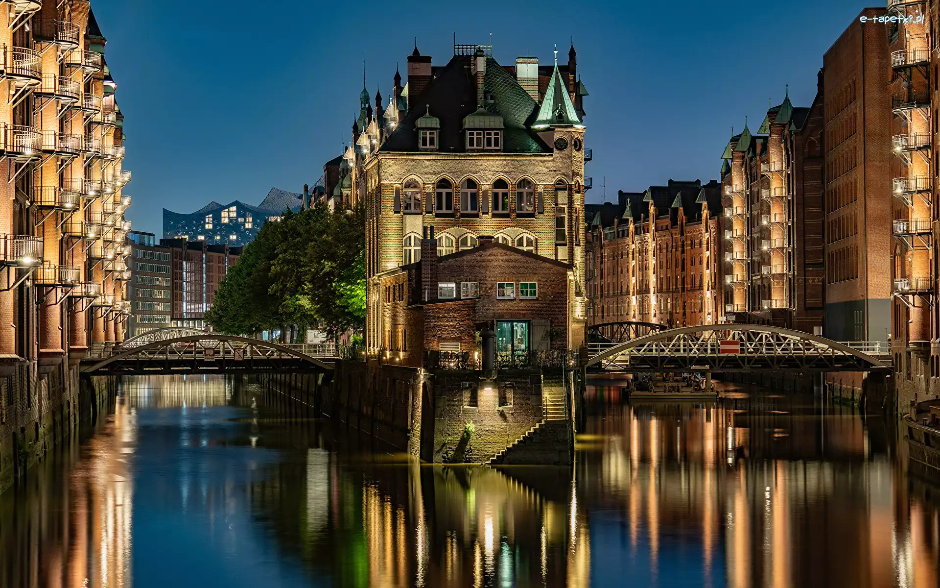 Most, Kanał wodny, Miasto, Speicherstadt, Niemcy, Światła, Noc, Hamburg, Domy