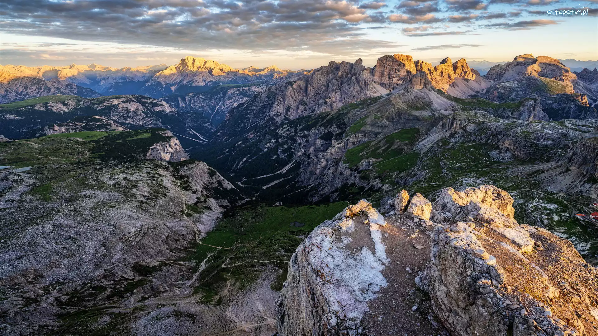 Dolina, Dolomity, Skały, Włochy, Góry, Wschód słońca