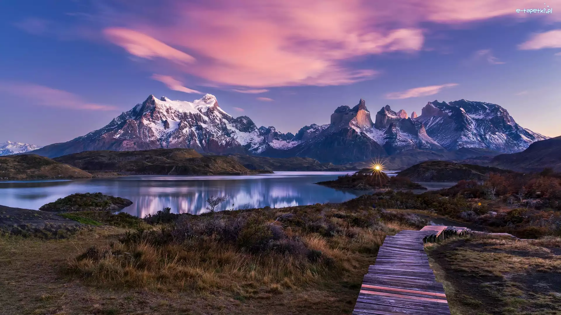 Chmury, Kładka, Jezioro, Ośnieżone, Góry, Chile, Patagonia, Roślinność, Park Narodowy Torres del Paine