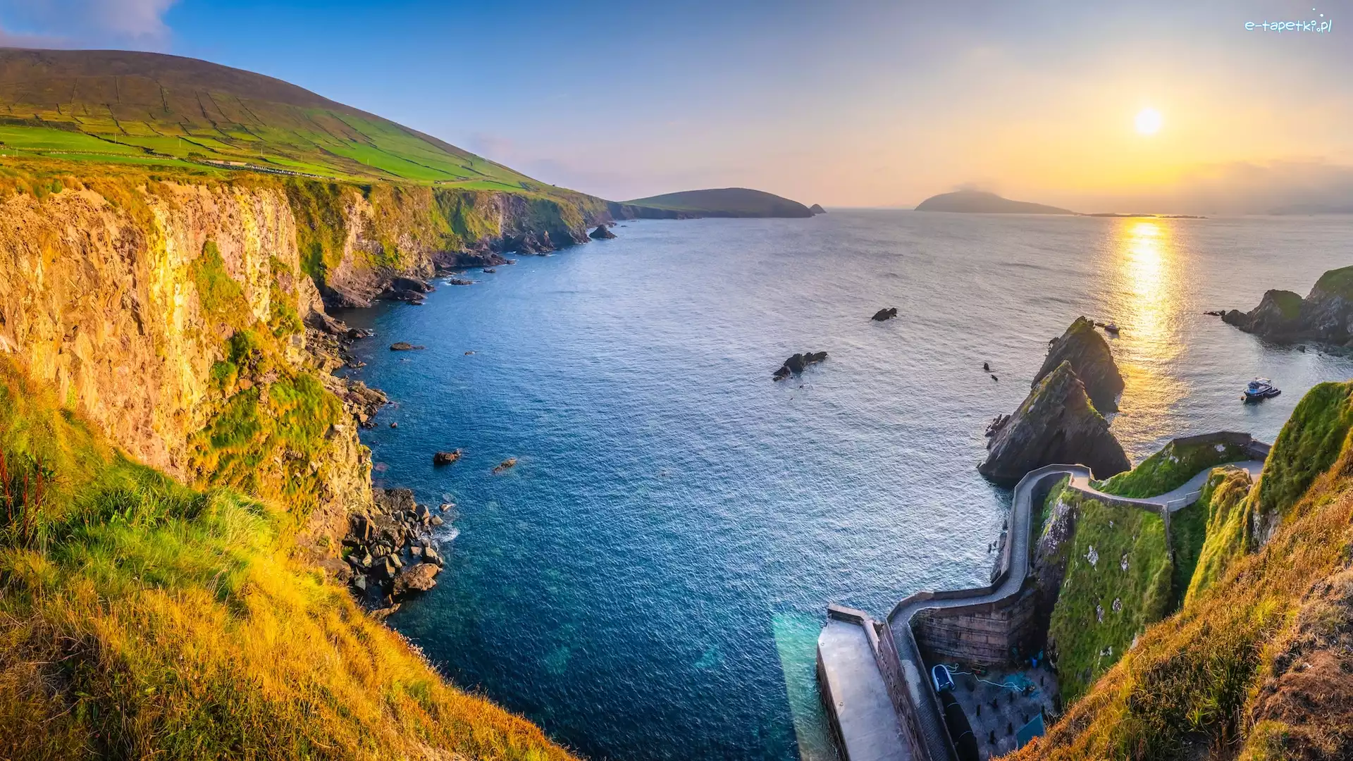 Morze, Dunquin Pier, Zachód słońca, Klify, Hrabstwo Kerry, Irlandia