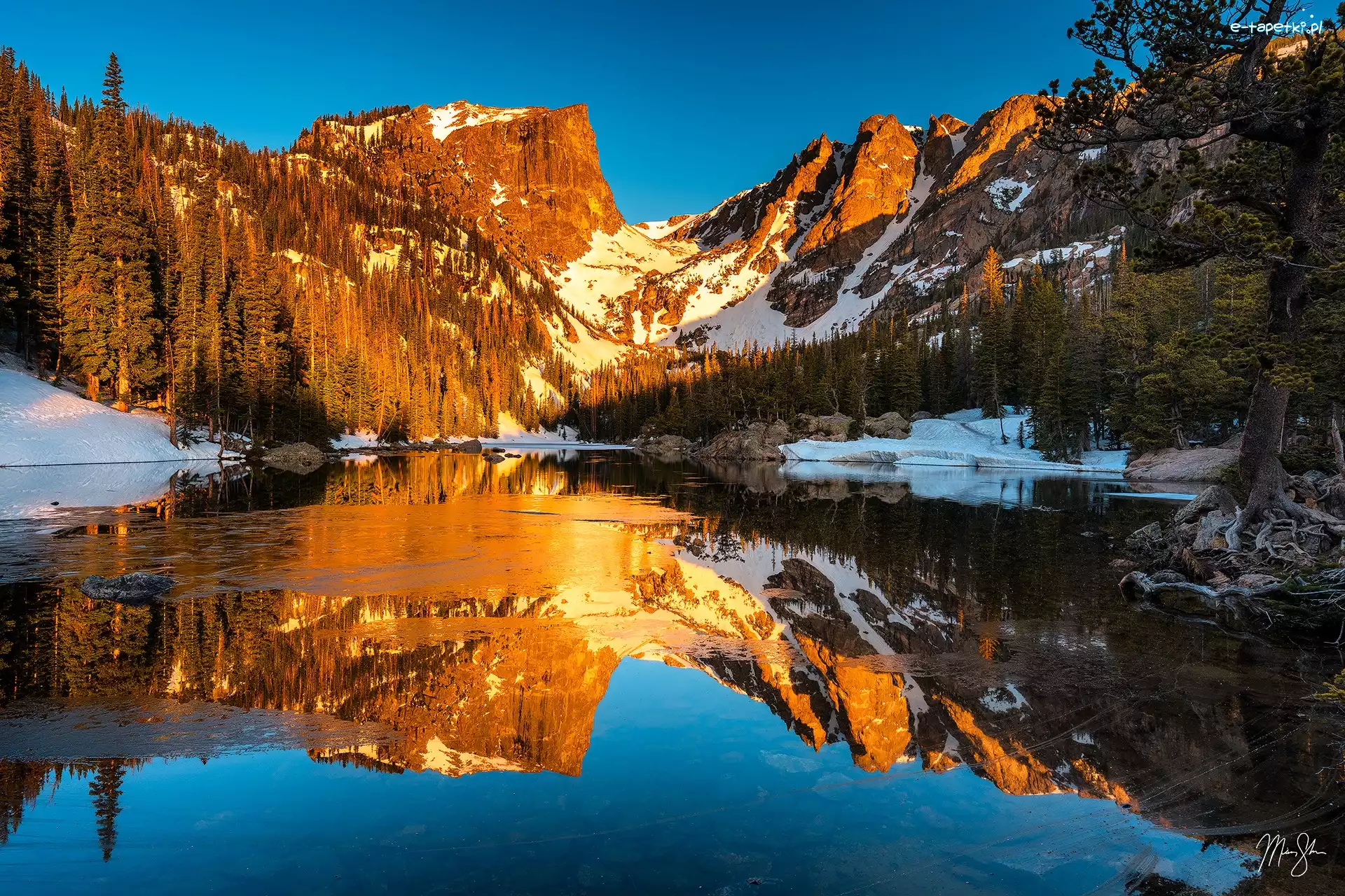 Dream Lake, Jezioro, Park Narodowy Gór Skalistych, Kolorado, Stany Zjednoczone, Jesień, Odbicie, Góry, Lasy