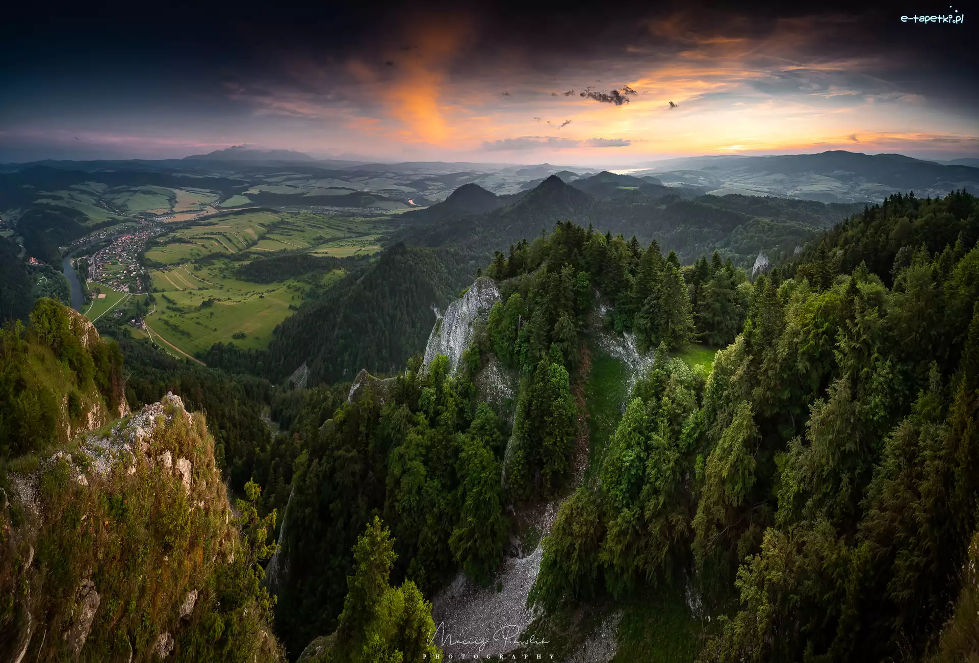 Lasy, Skały, Szczyt, Pieniny, Góry, Polska, Chmury, Trzy Korony, Dolina